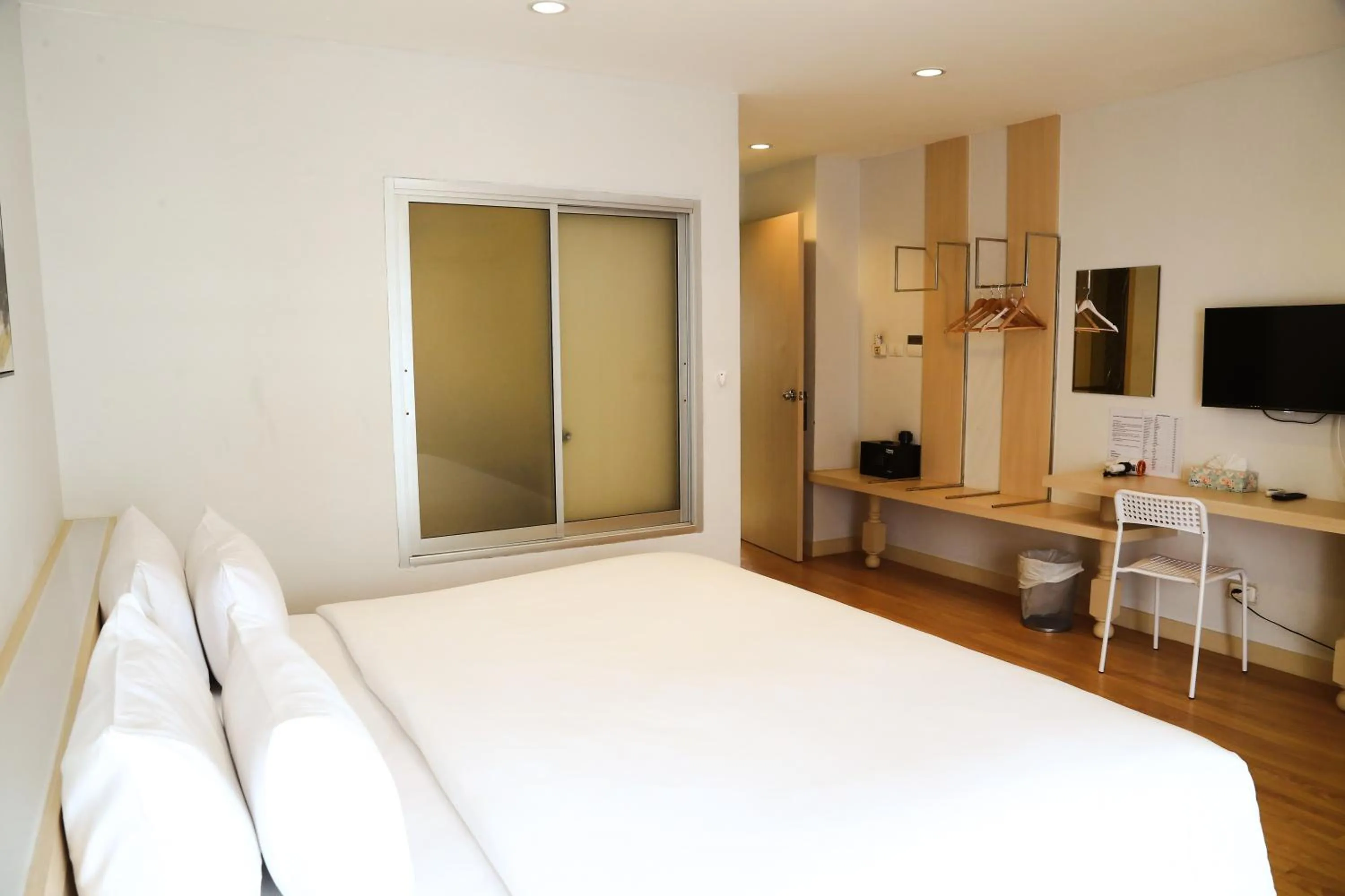 Bedroom, Bed in Di Yana Patong