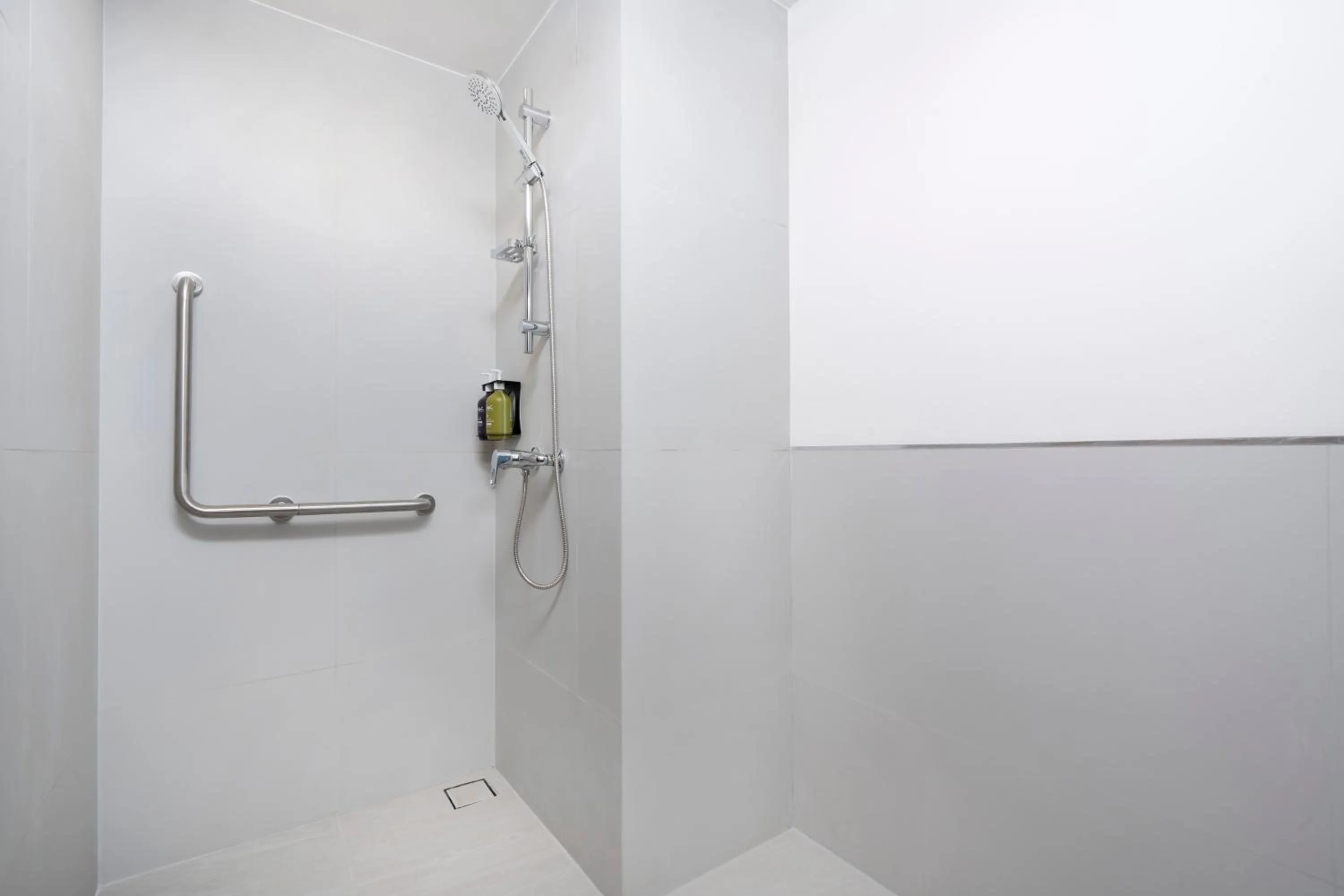 Facility for disabled guests in Holiday Inn Express Rayong