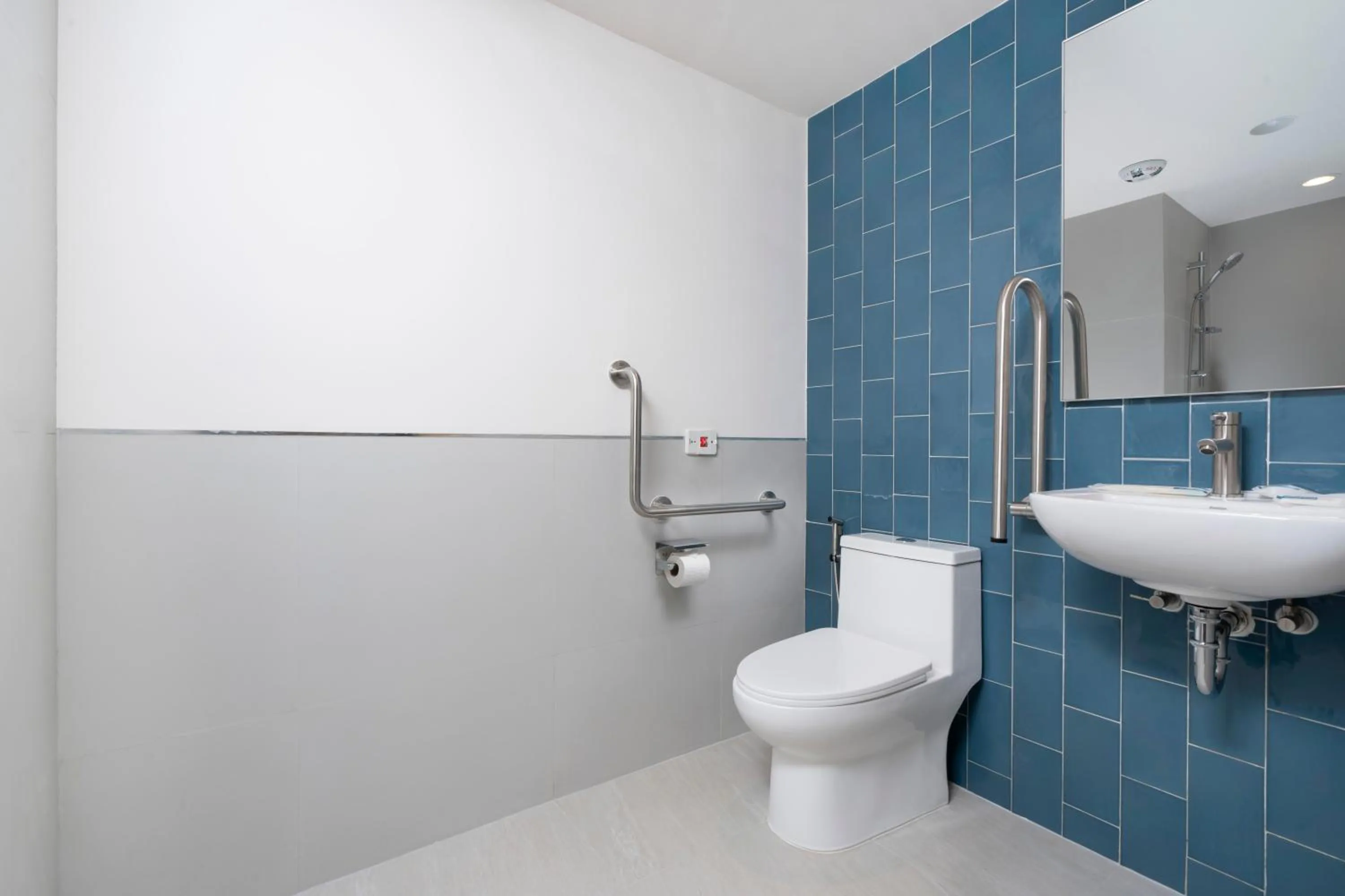 acessibility in Holiday Inn Express Rayong