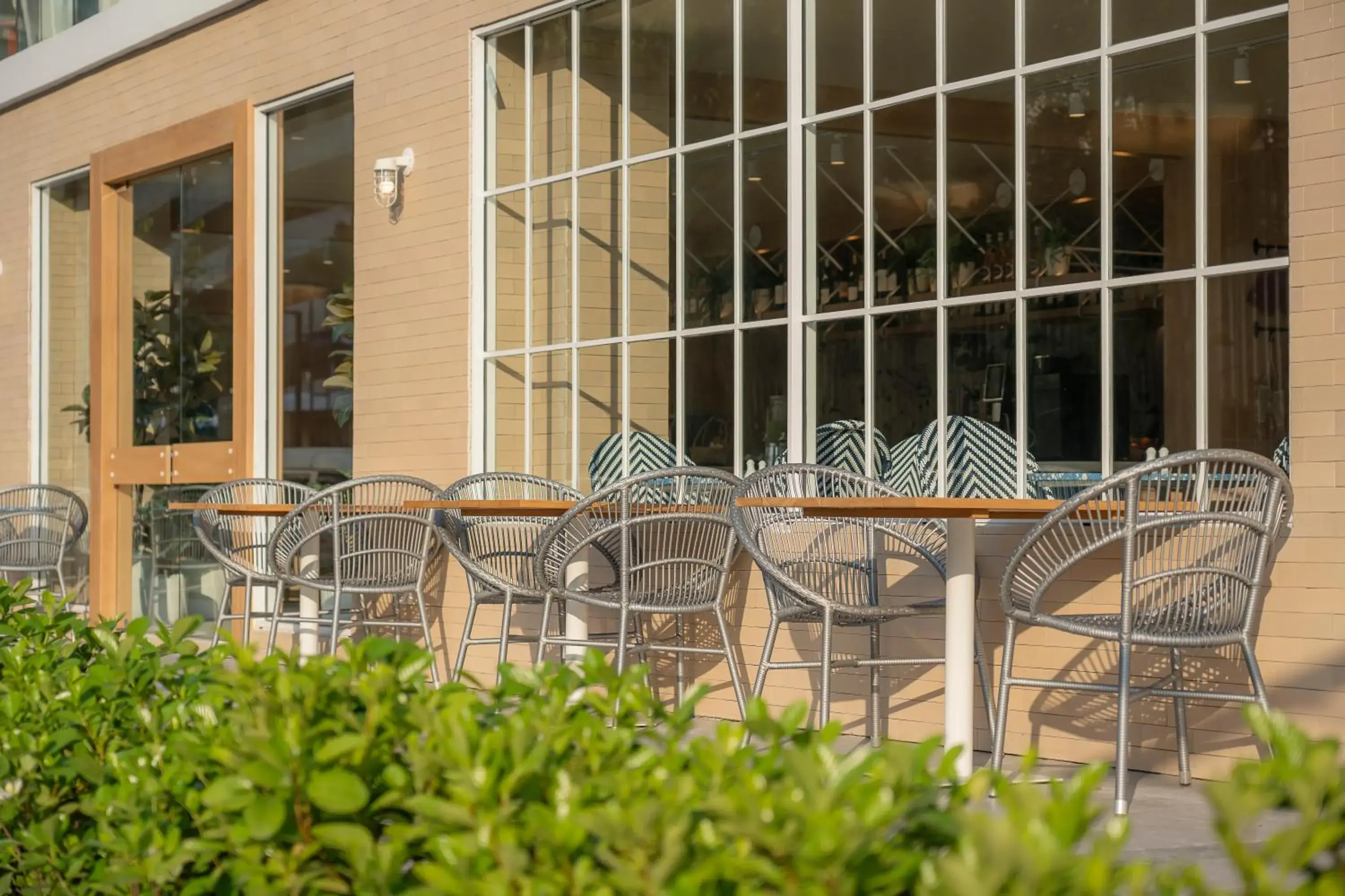 Restaurant/places to eat in Holiday Inn Express Rayong Restaurant/places to eat in Holiday Inn Express Rayong