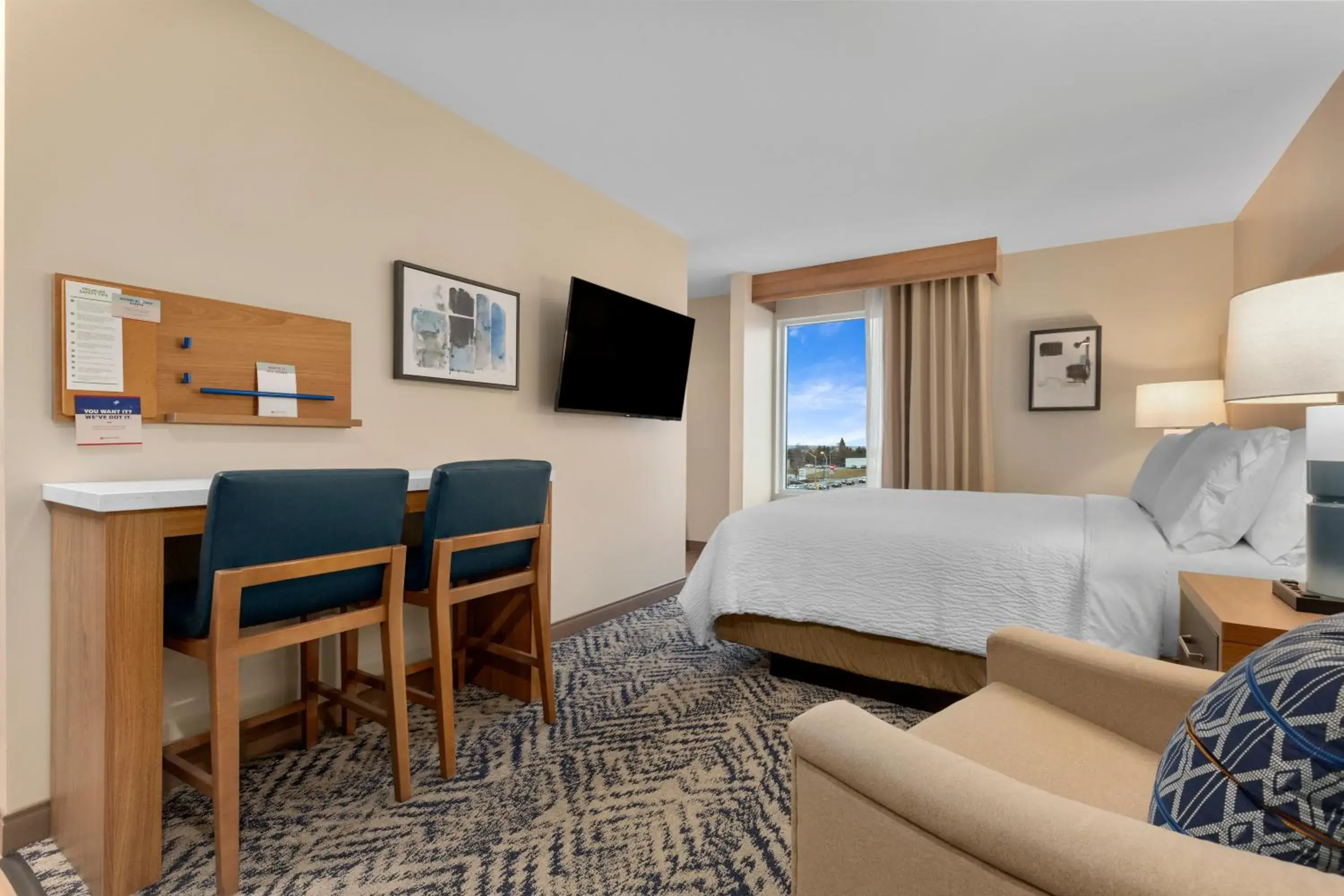 Bed in Candlewood Suites Collingwood by IHG Bed in Candlewood Suites Collingwood by IHG