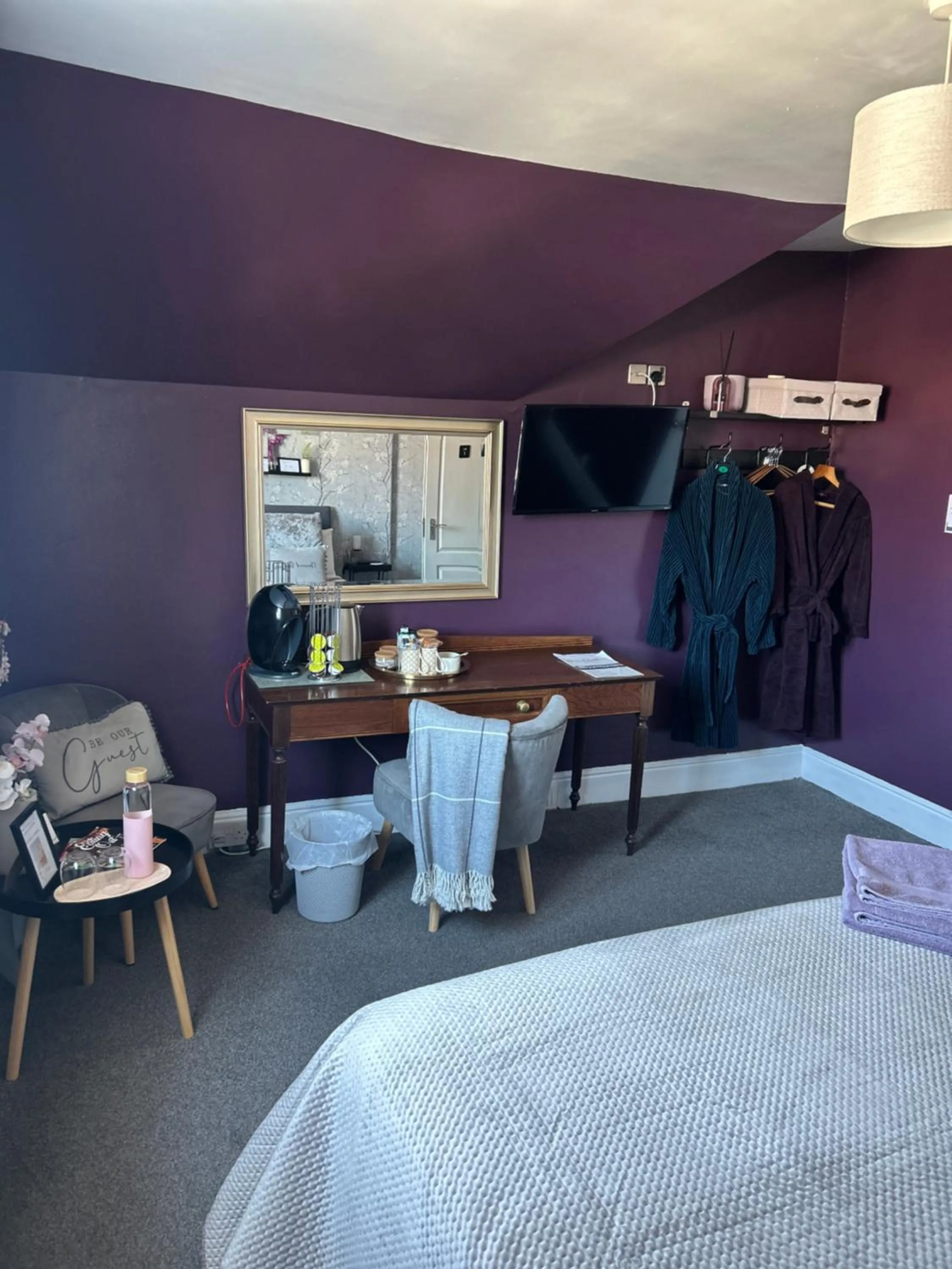 Bedroom, Bed in Cherwood Guest House