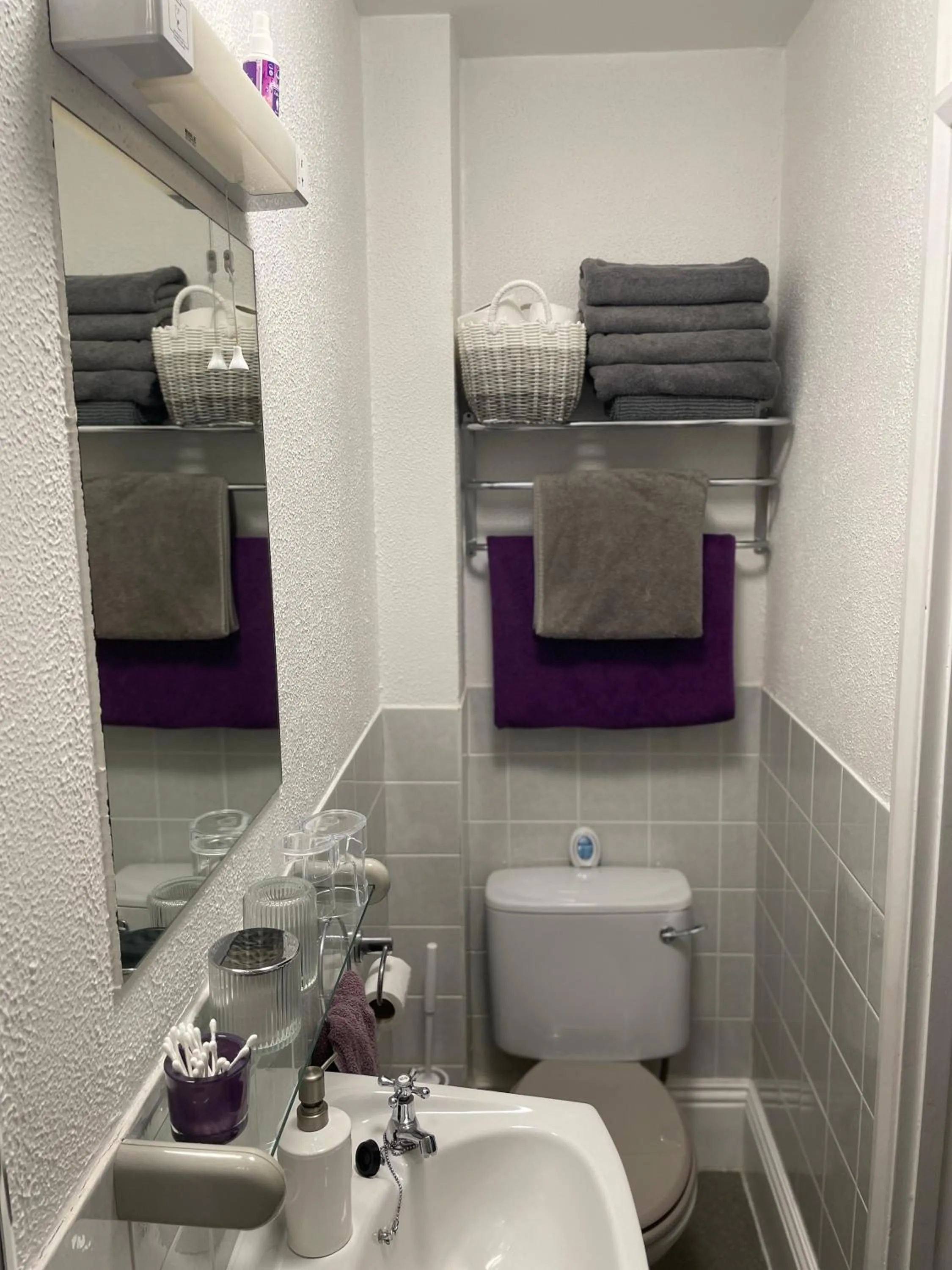 Toilet in Cherwood Guest House