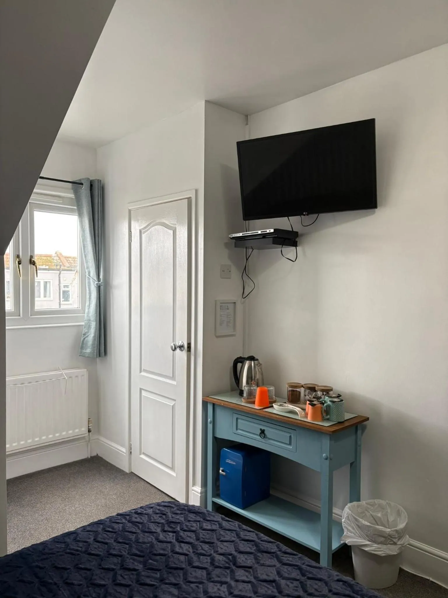 Coffee/tea facilities, Bed in Cherwood Guest House