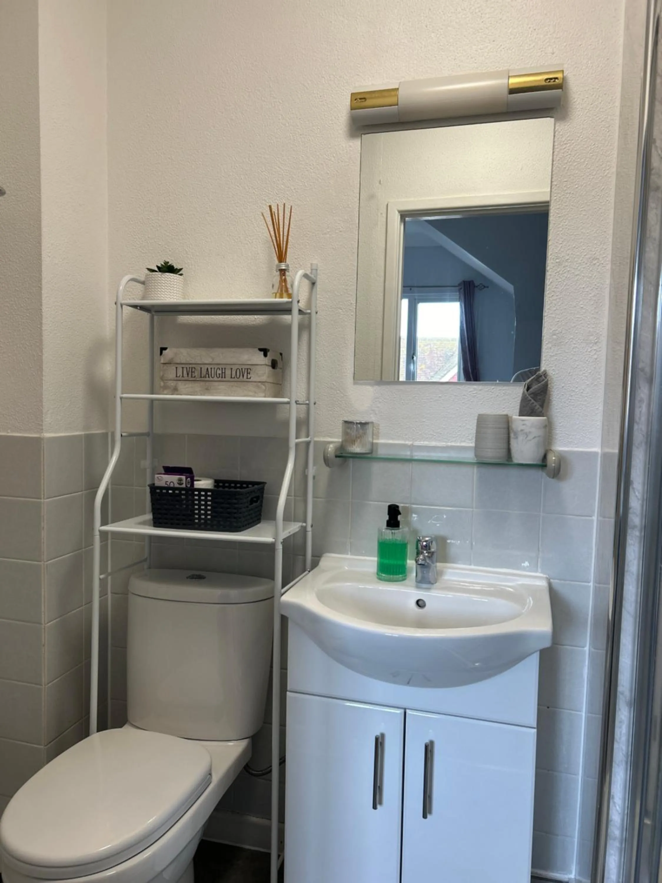 Bathroom in Cherwood Guest House