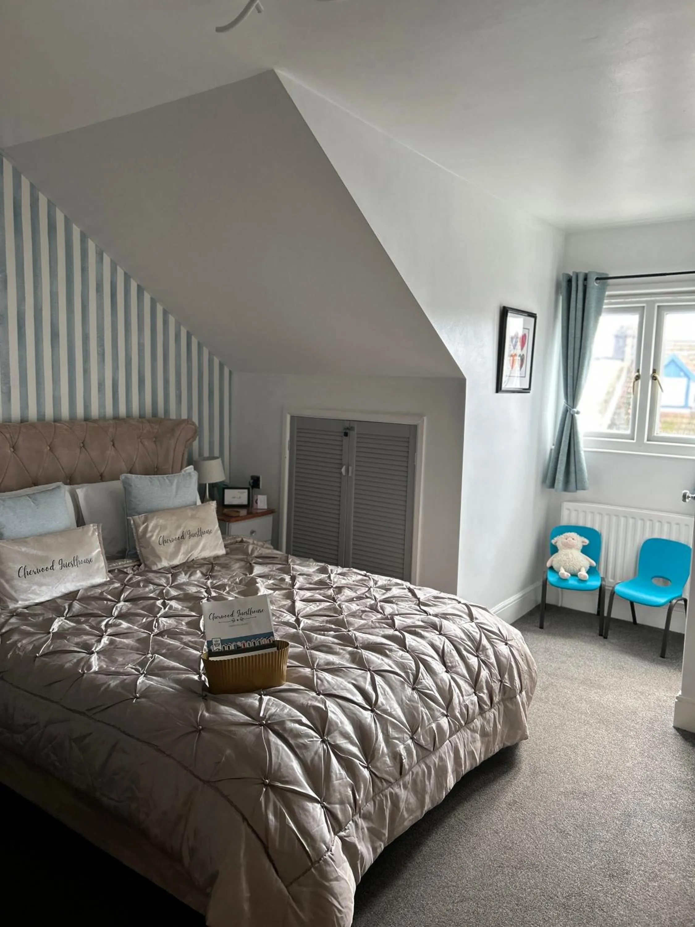 Bedroom, Bed in Cherwood Guest House
