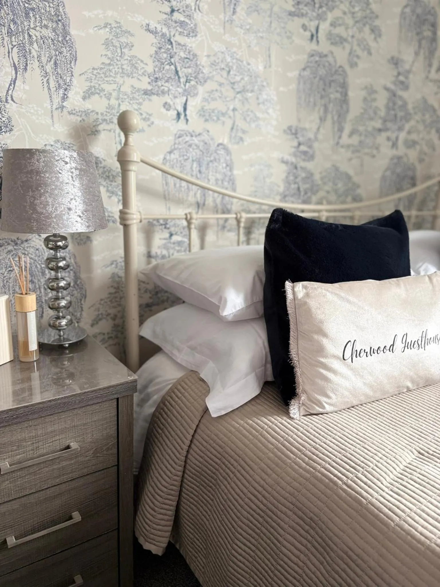 Bed in Cherwood Guest House