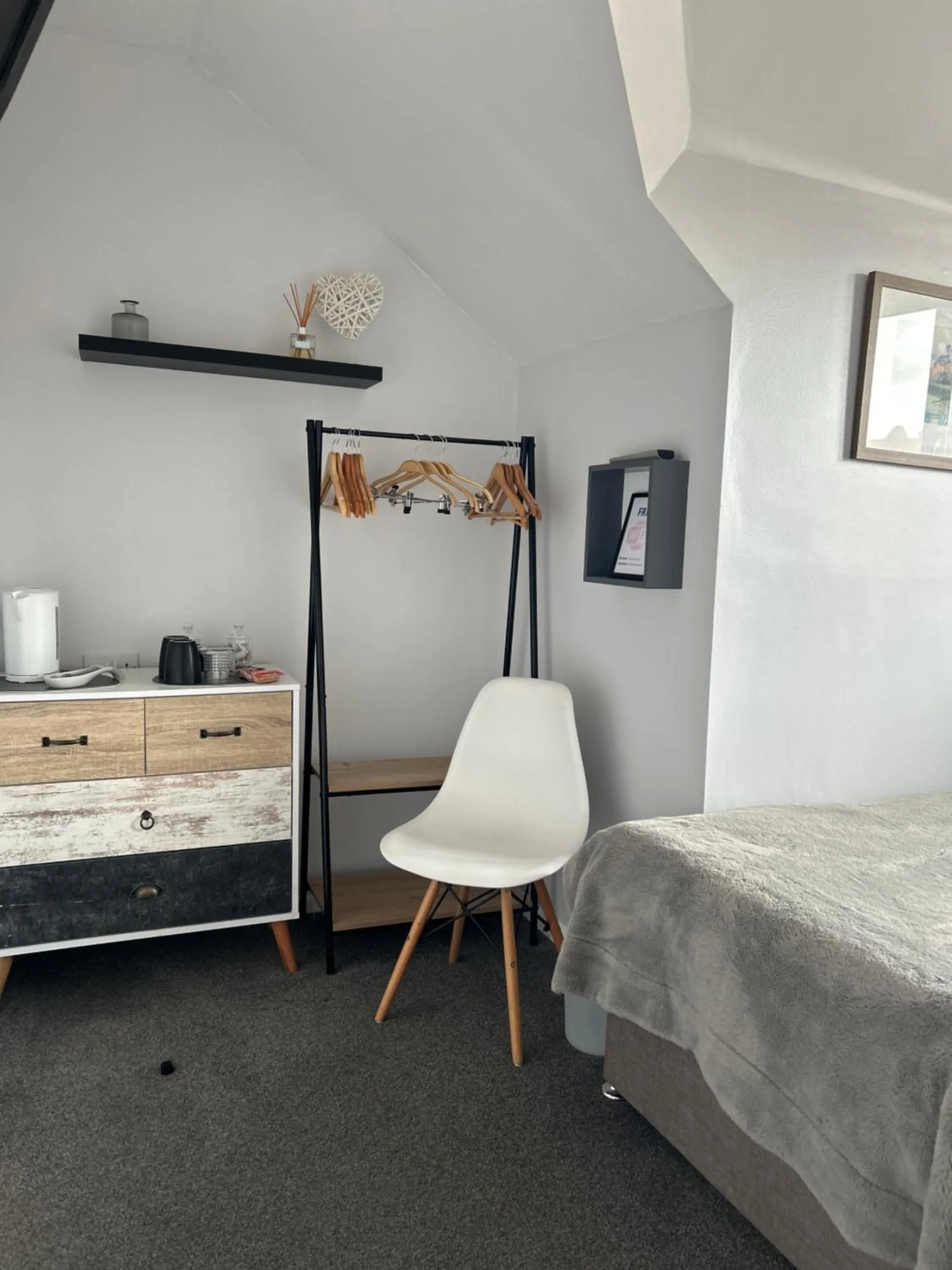 Bedroom, Bed in Cherwood Guest House