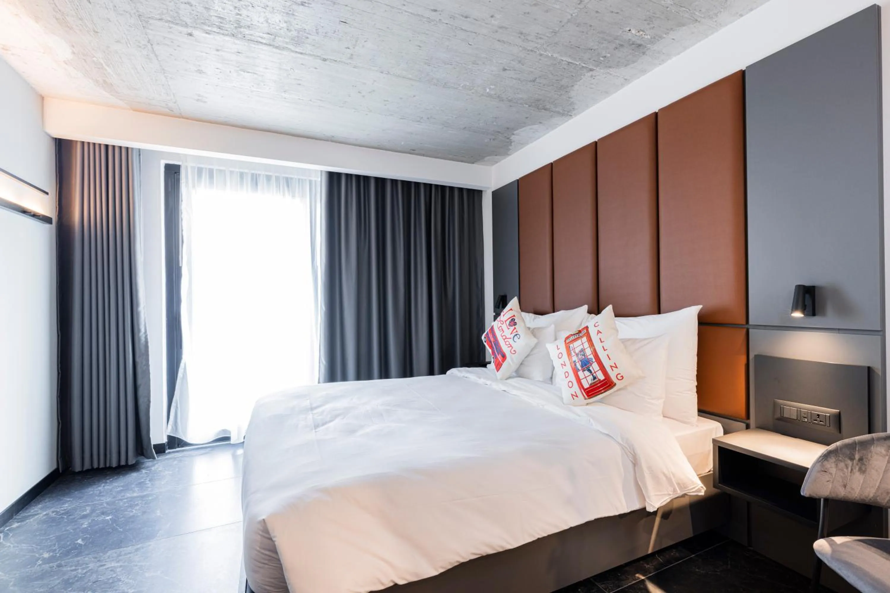 Bedroom, Bed in The Londoner Hotel St. Julian's