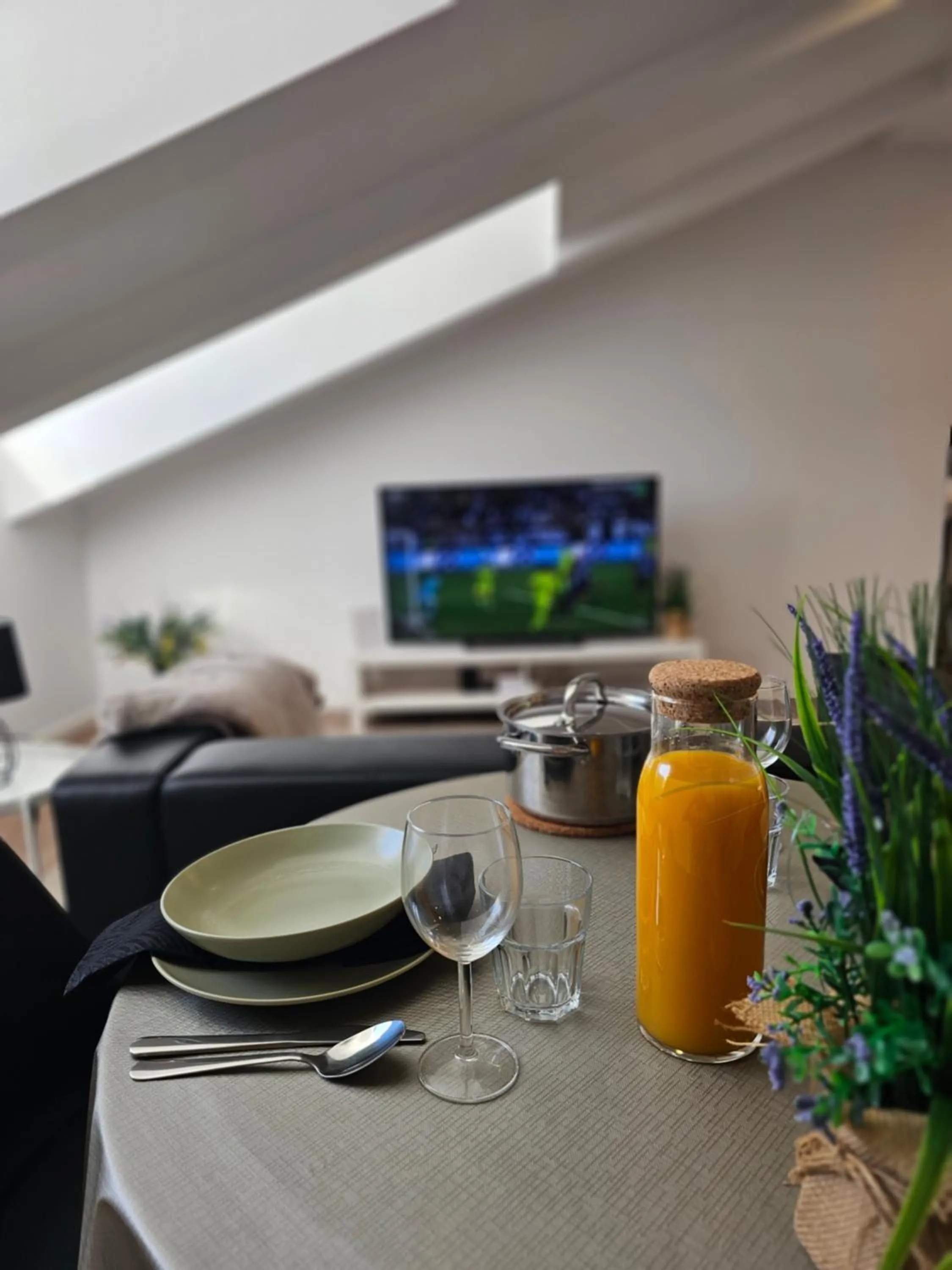 TV and multimedia in São Miguel Charming House "D" by LFC Apts
