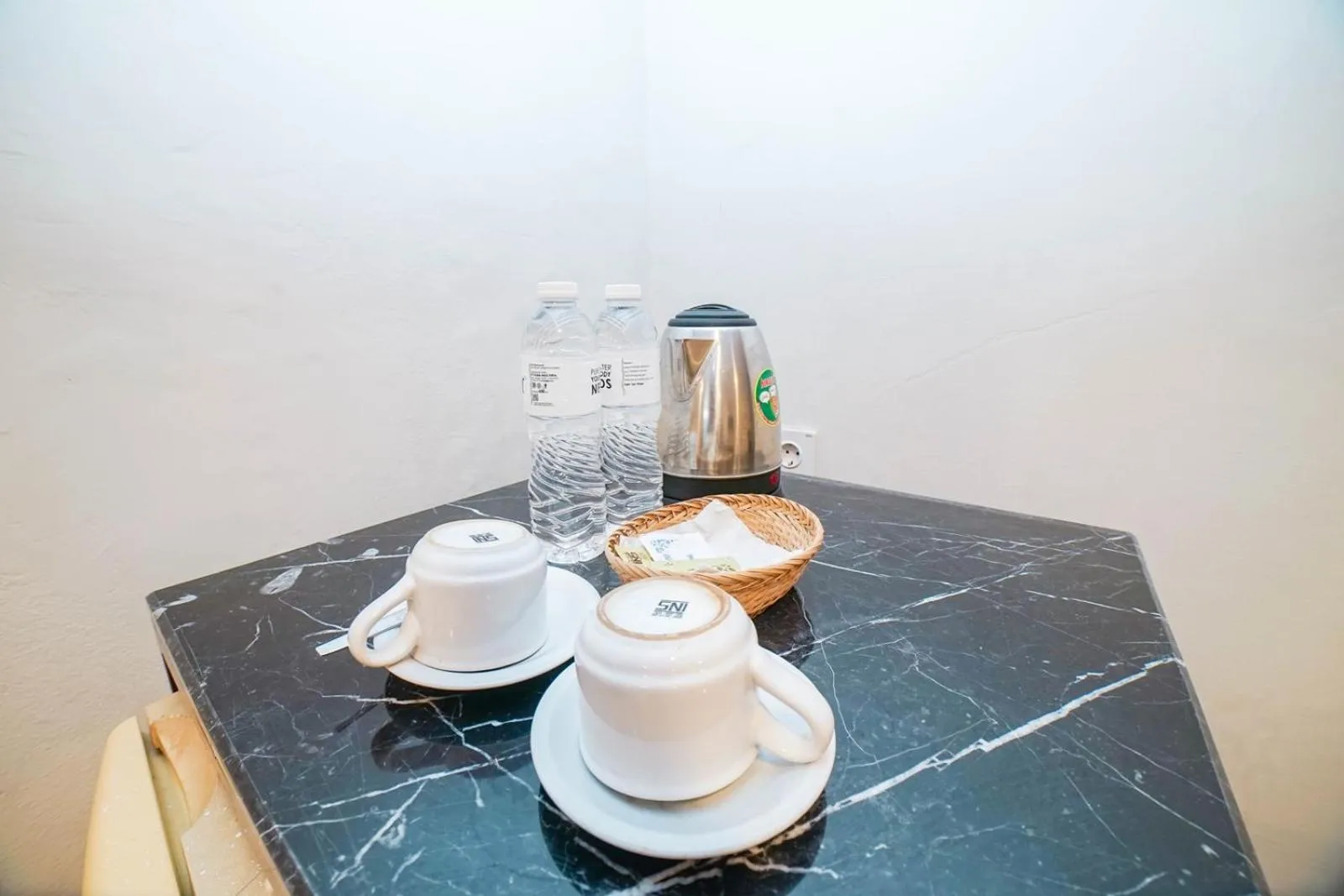 Coffee/tea facilities in Hotel Kalisma by Alia