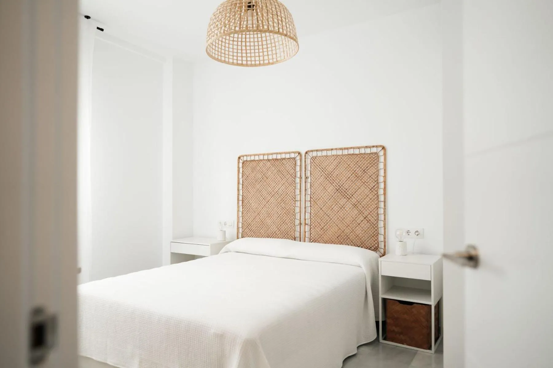 Bed in Reyes Católicos Suite Apartment
