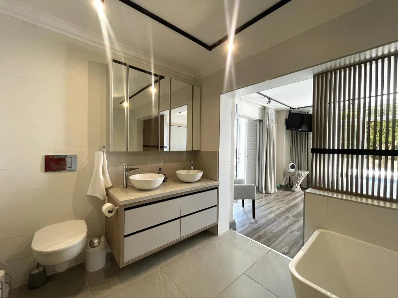 Bathroom, Bed in Aquarella 2