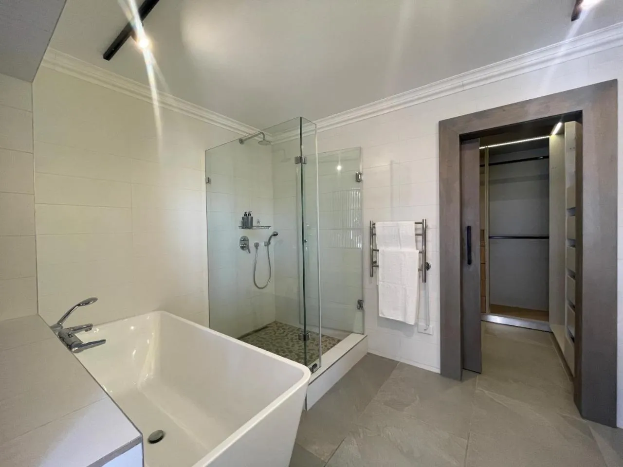 Bathroom in Aquarella 2