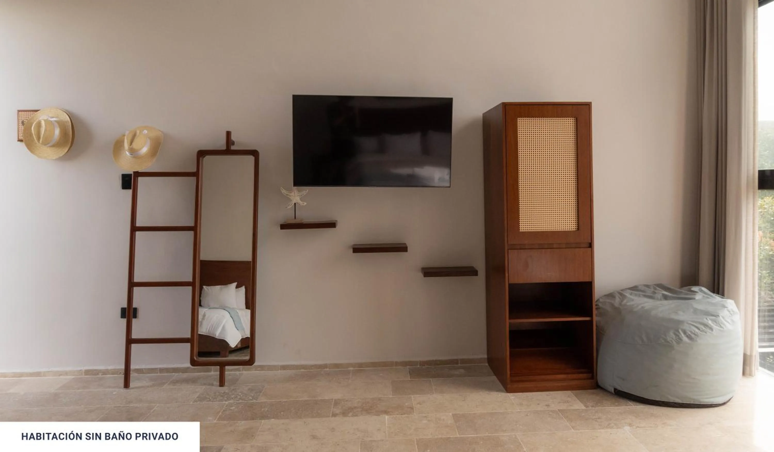 Communal lounge/ TV room in Totem Beach Club - Celestun