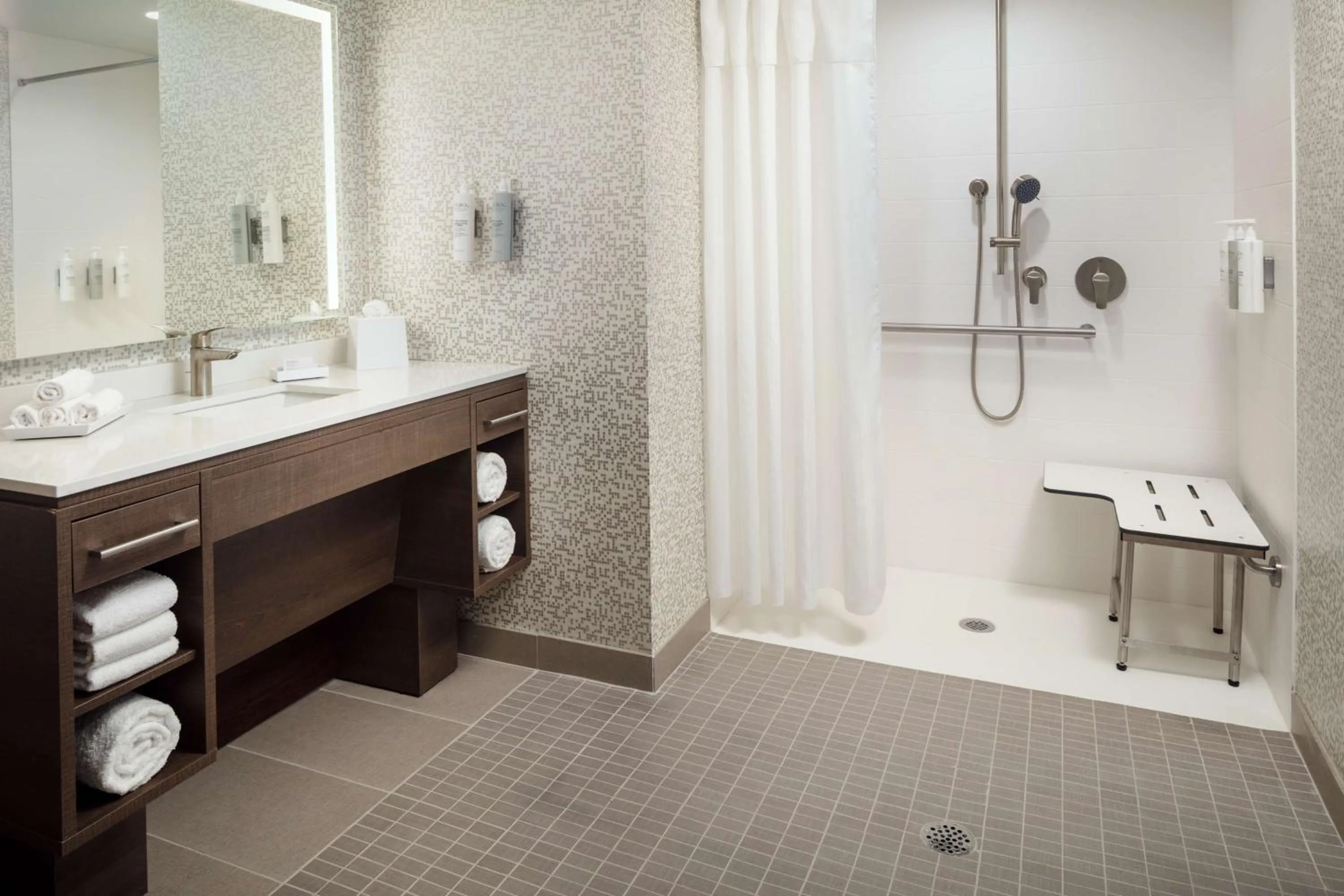 Photo of the whole room in Home2 Suites By Hilton Wilmington Medical Park Downtown