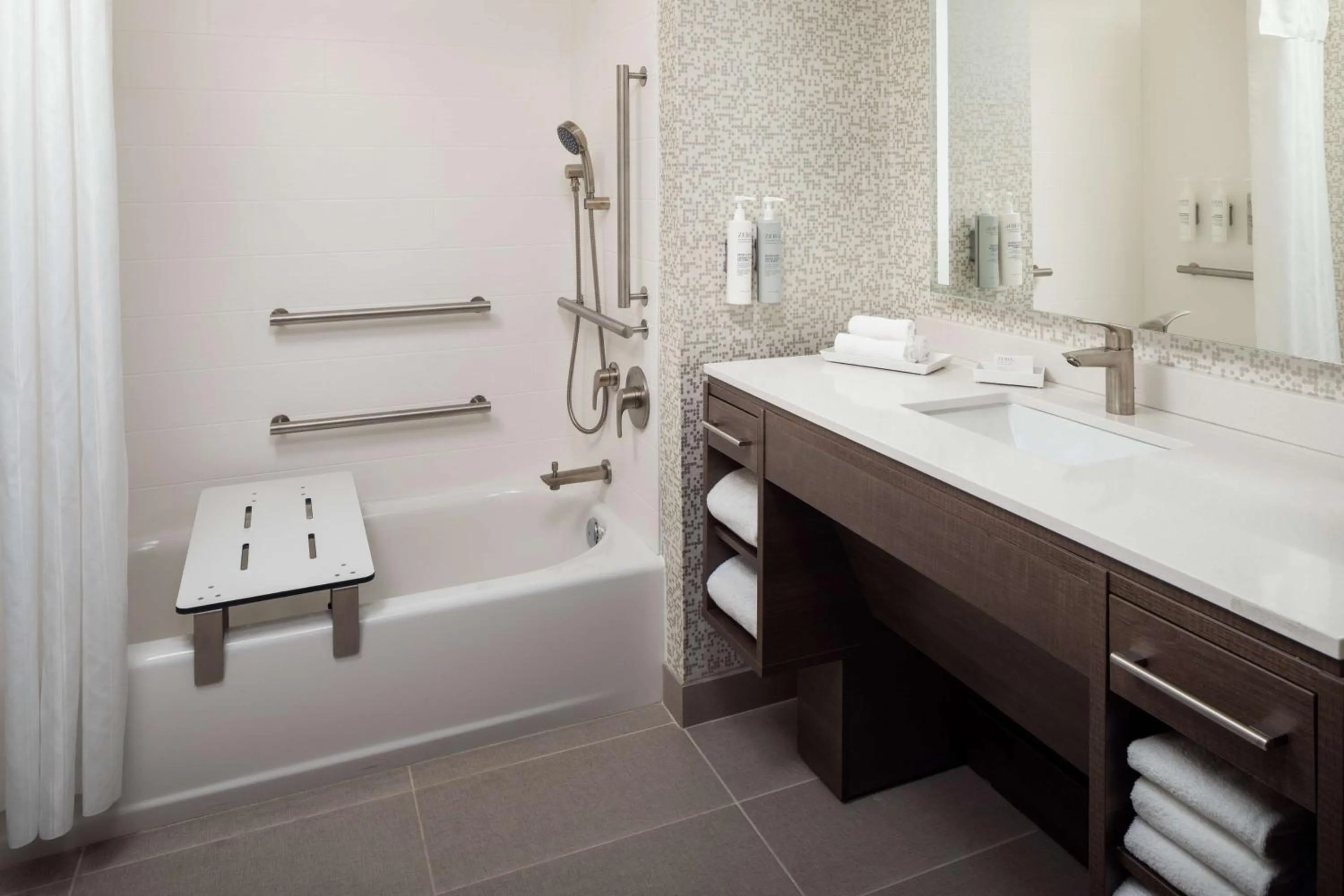 Bathroom in Home2 Suites By Hilton Wilmington Medical Park Downtown