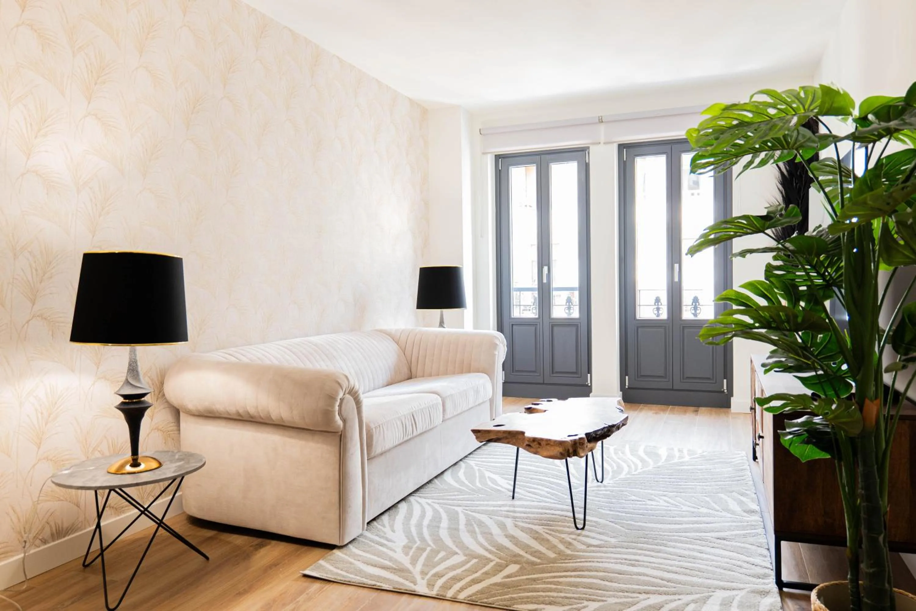 SUITE 1907 OVIEDO COLLECTION