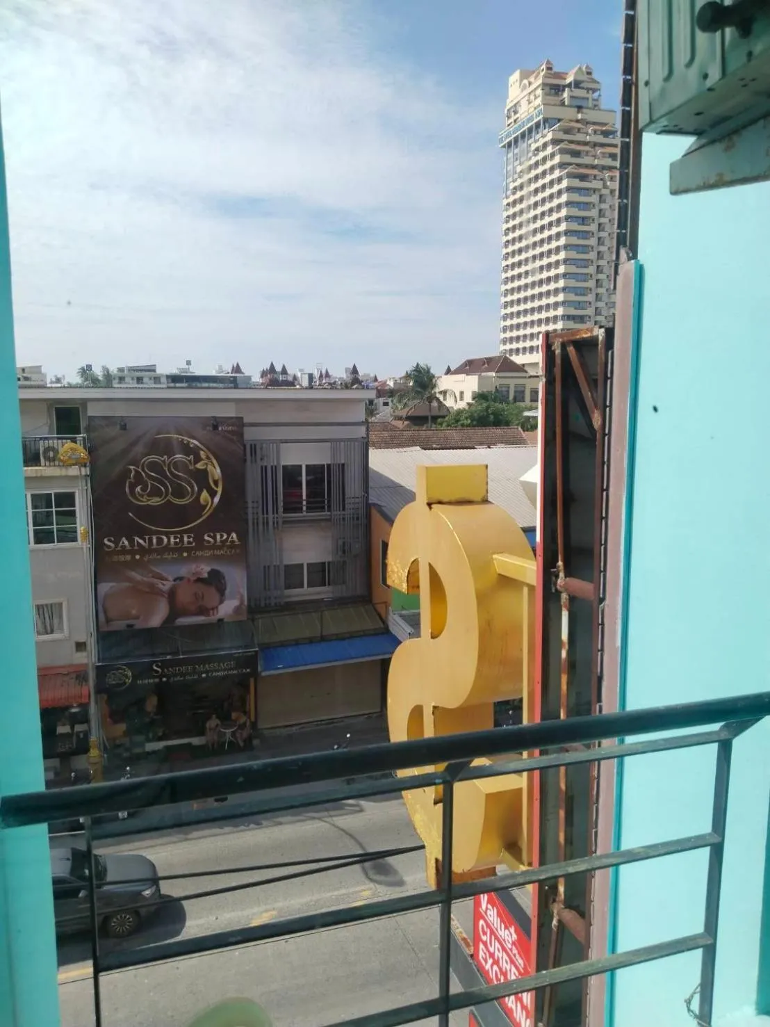 Property building in Urban Patong Residence