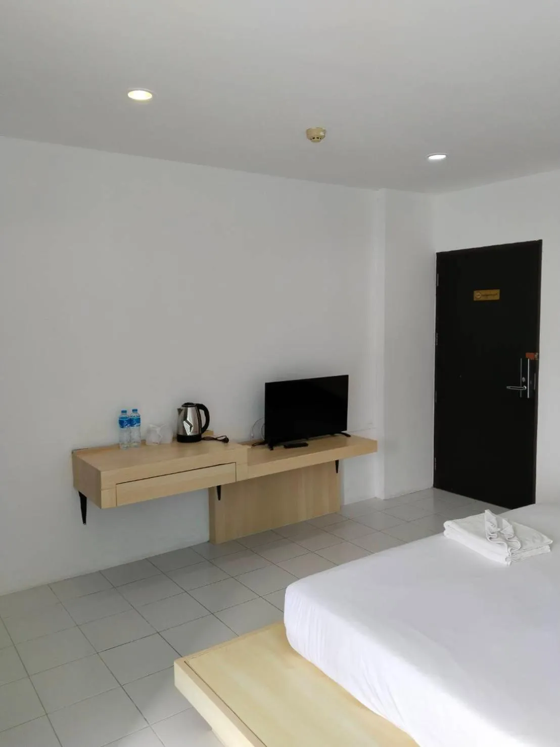 TV and multimedia, Bed in Urban Patong Residence