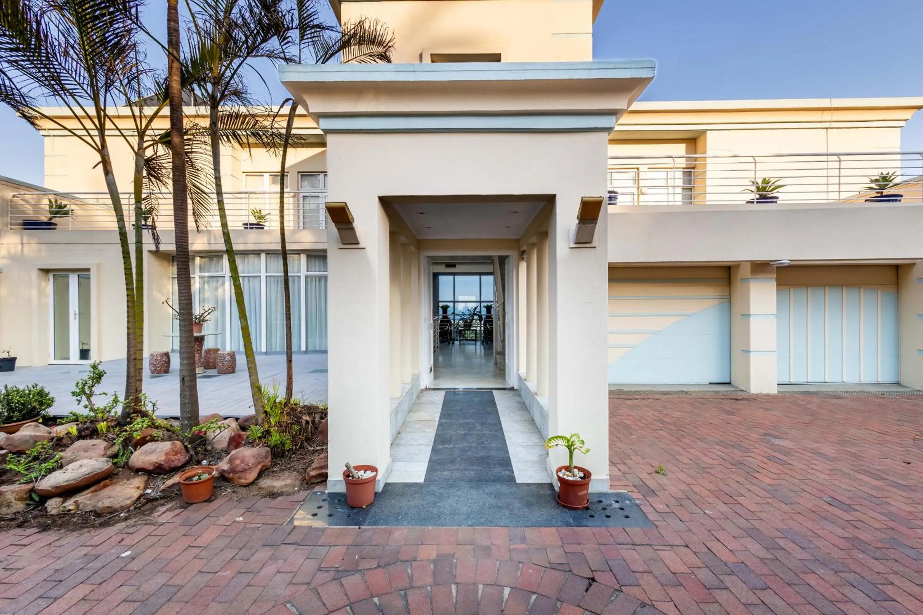 Facade/entrance in Self-Catering at Ocean Breeze