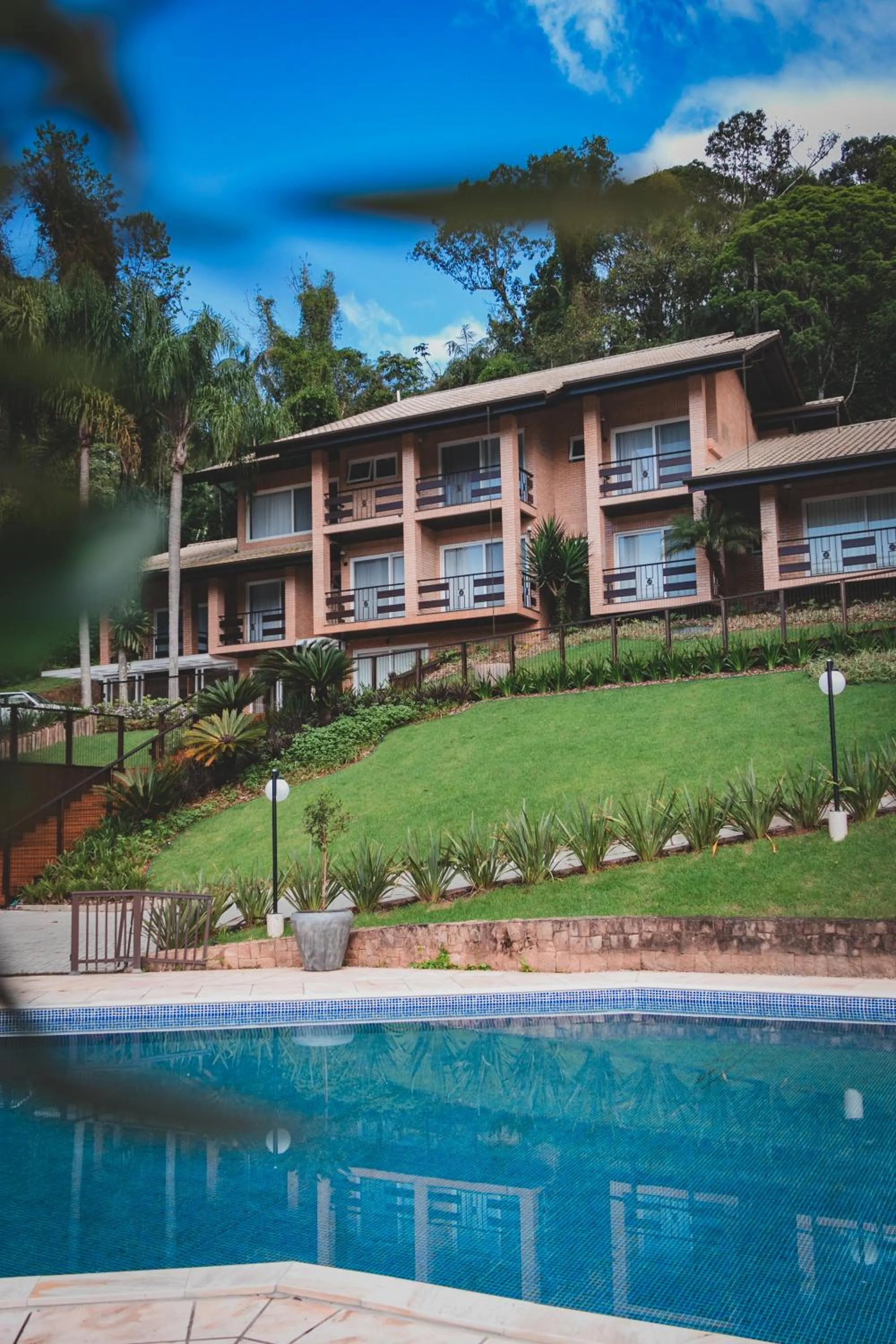 Village Du Lac Hotel