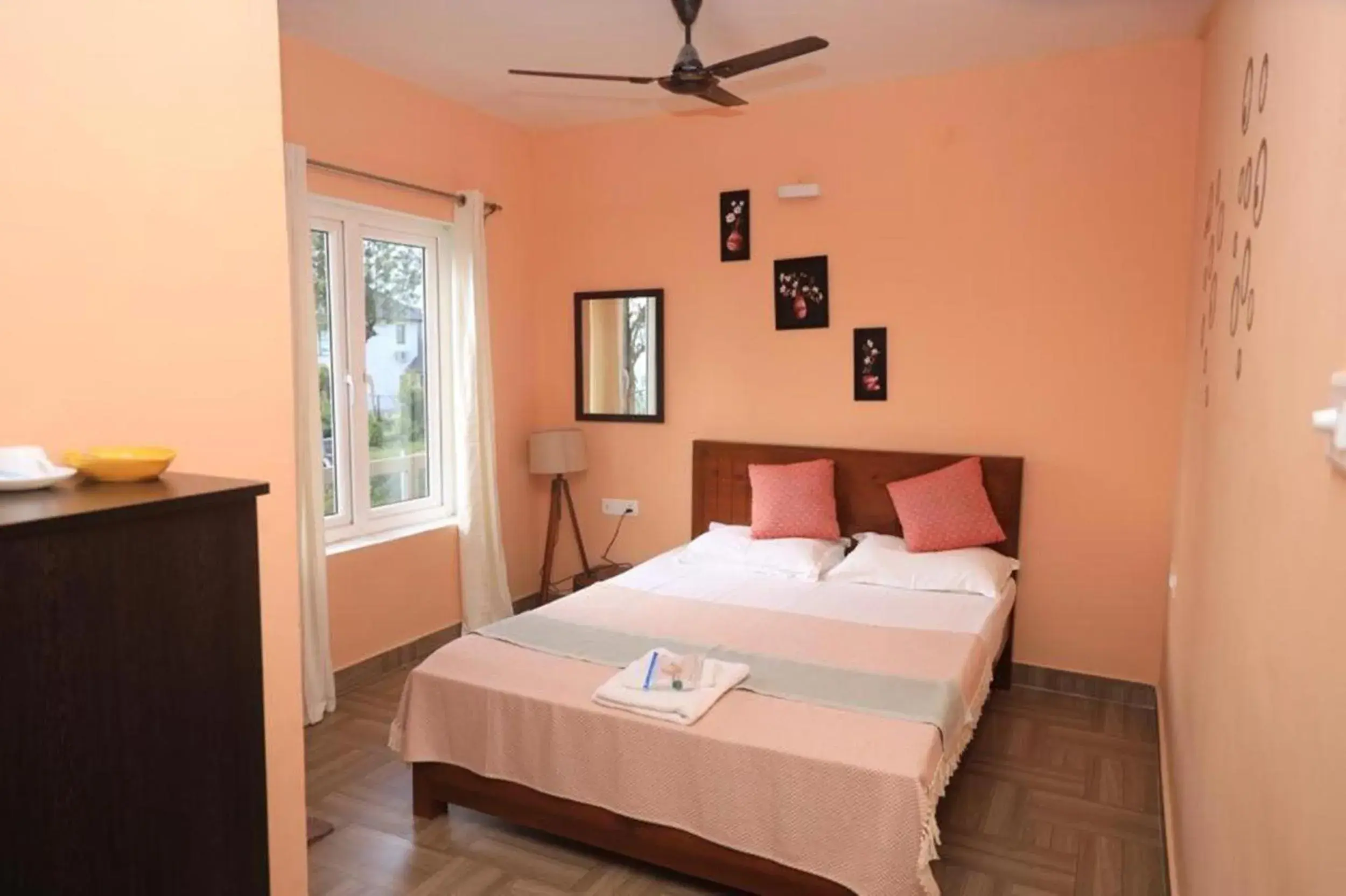 Bed in Moonlight Chillers By LexStays Bed in Moonlight Chillers By LexStays