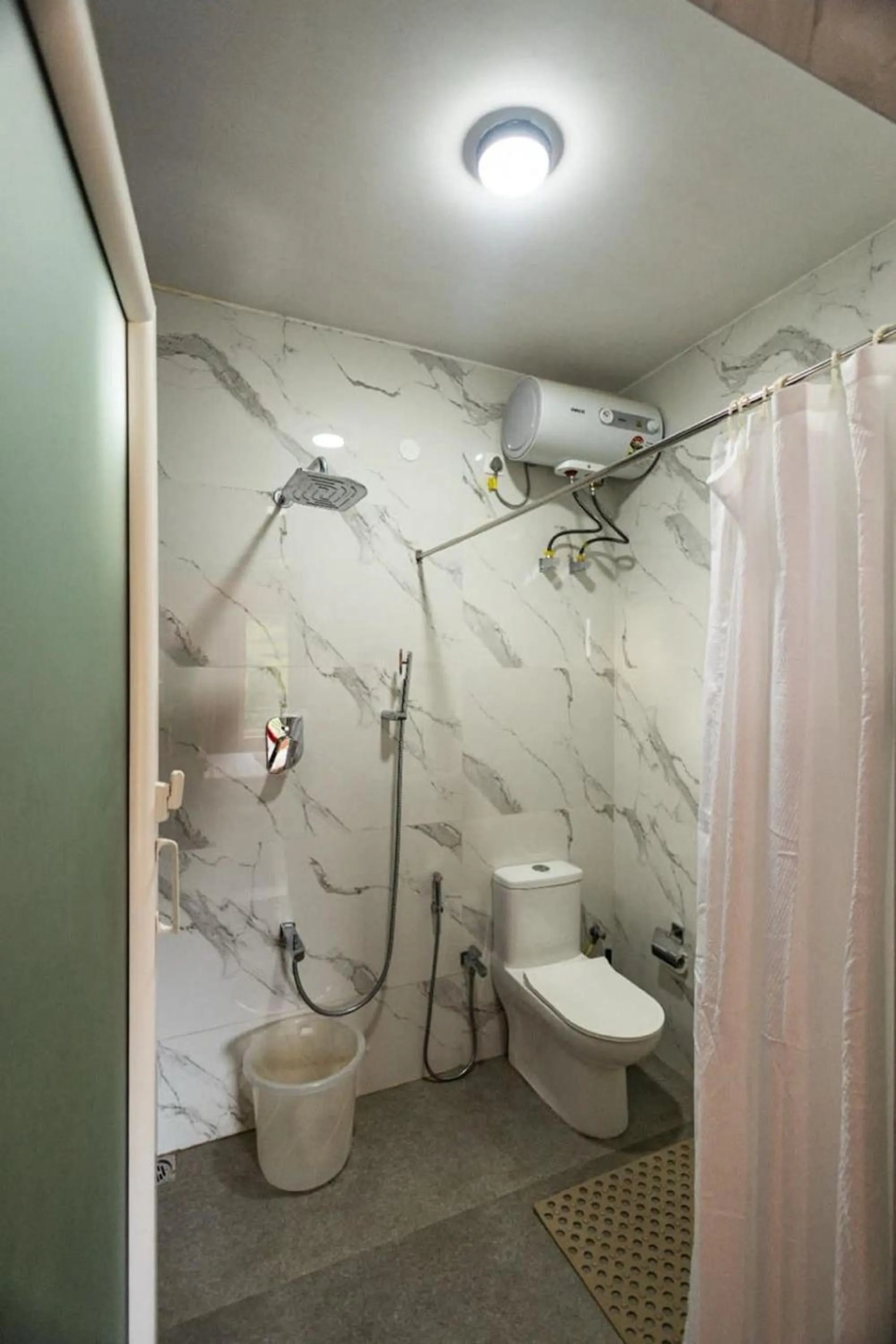 Bathroom in Moonlight Chillers By LexStays