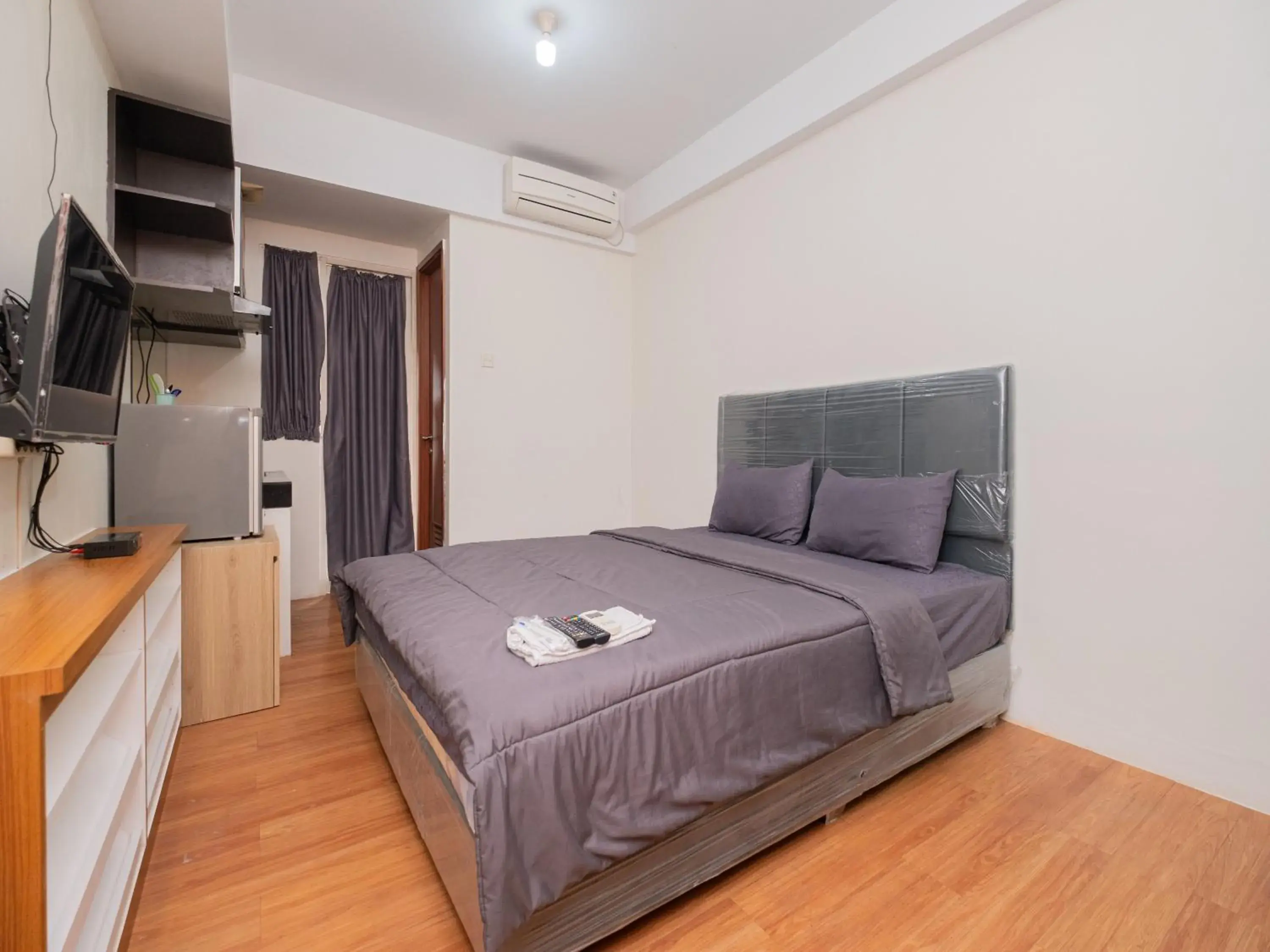 Bedroom, Bed in Apartemen Green Lake View Ciputat by Alfa Rooms Bedroom, Bed in Apartemen Green Lake View Ciputat by Alfa Rooms