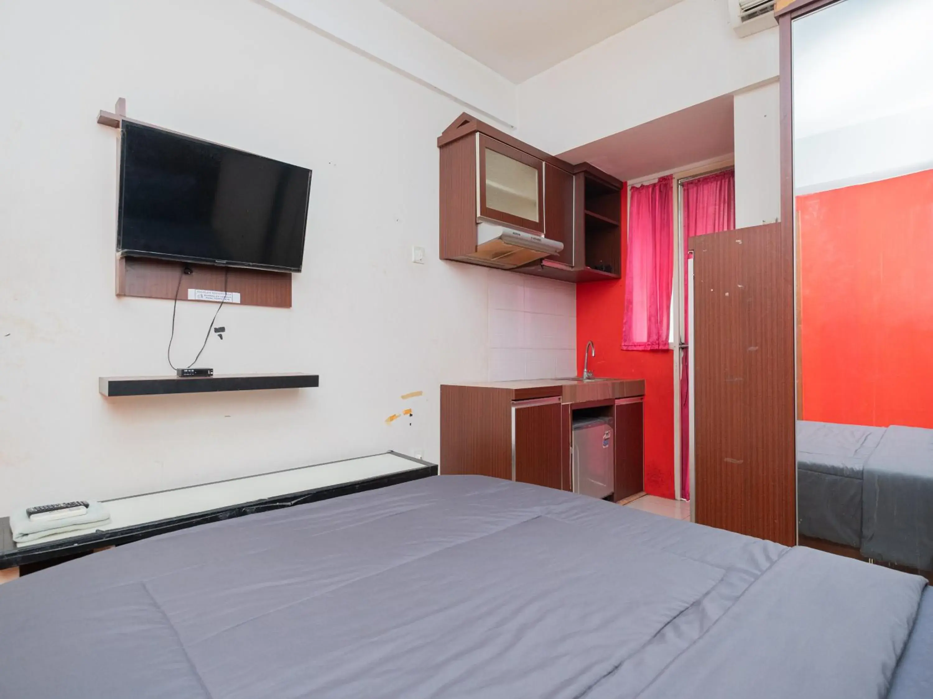 Bedroom, Bed in Apartemen Green Lake View Ciputat by Alfa Rooms Bedroom, Bed in Apartemen Green Lake View Ciputat by Alfa Rooms