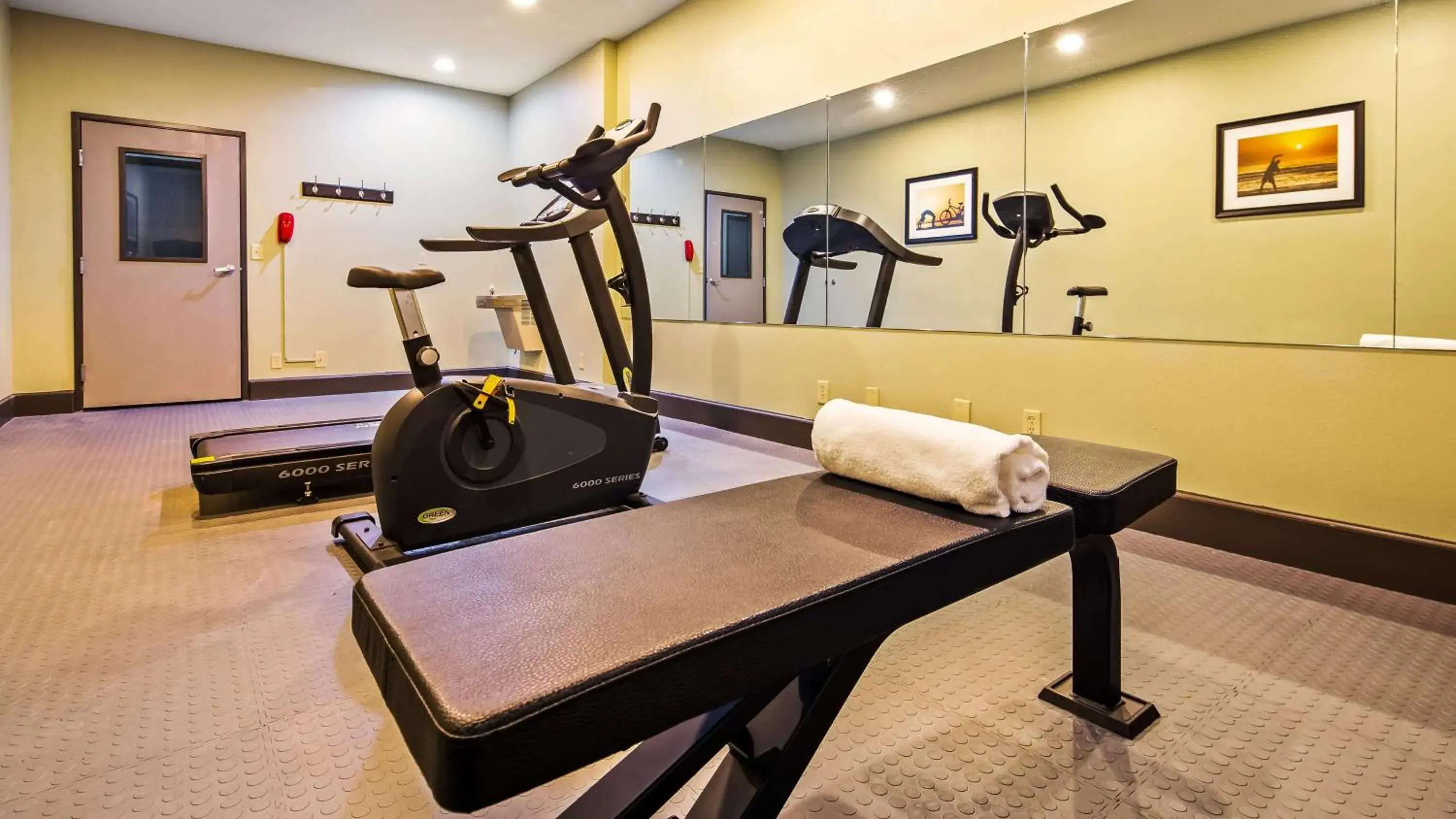 Fitness centre/facilities in Best Western Mt. Vernon Inn Fitness centre/facilities in Best Western Mt. Vernon Inn