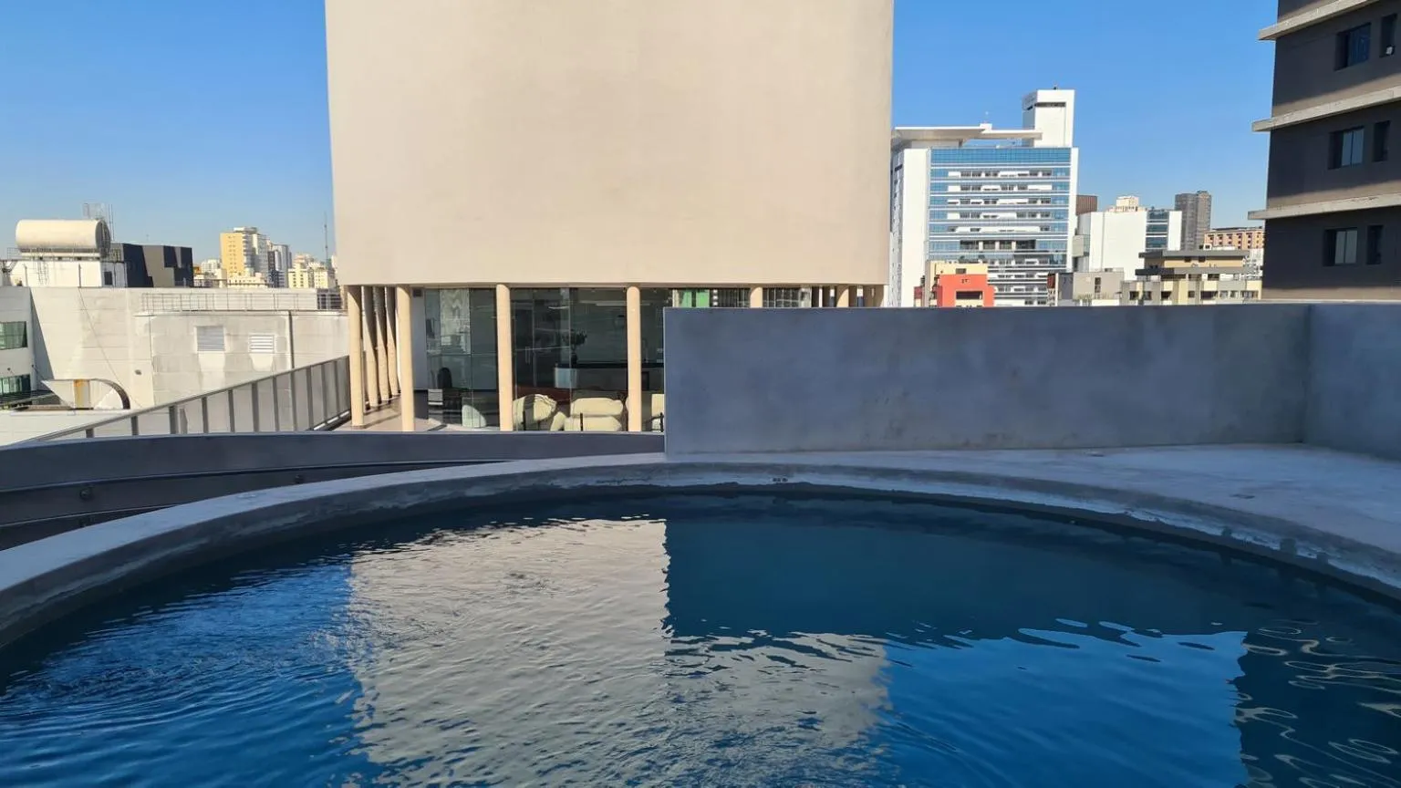 Swimming pool in VN Frei Caneca