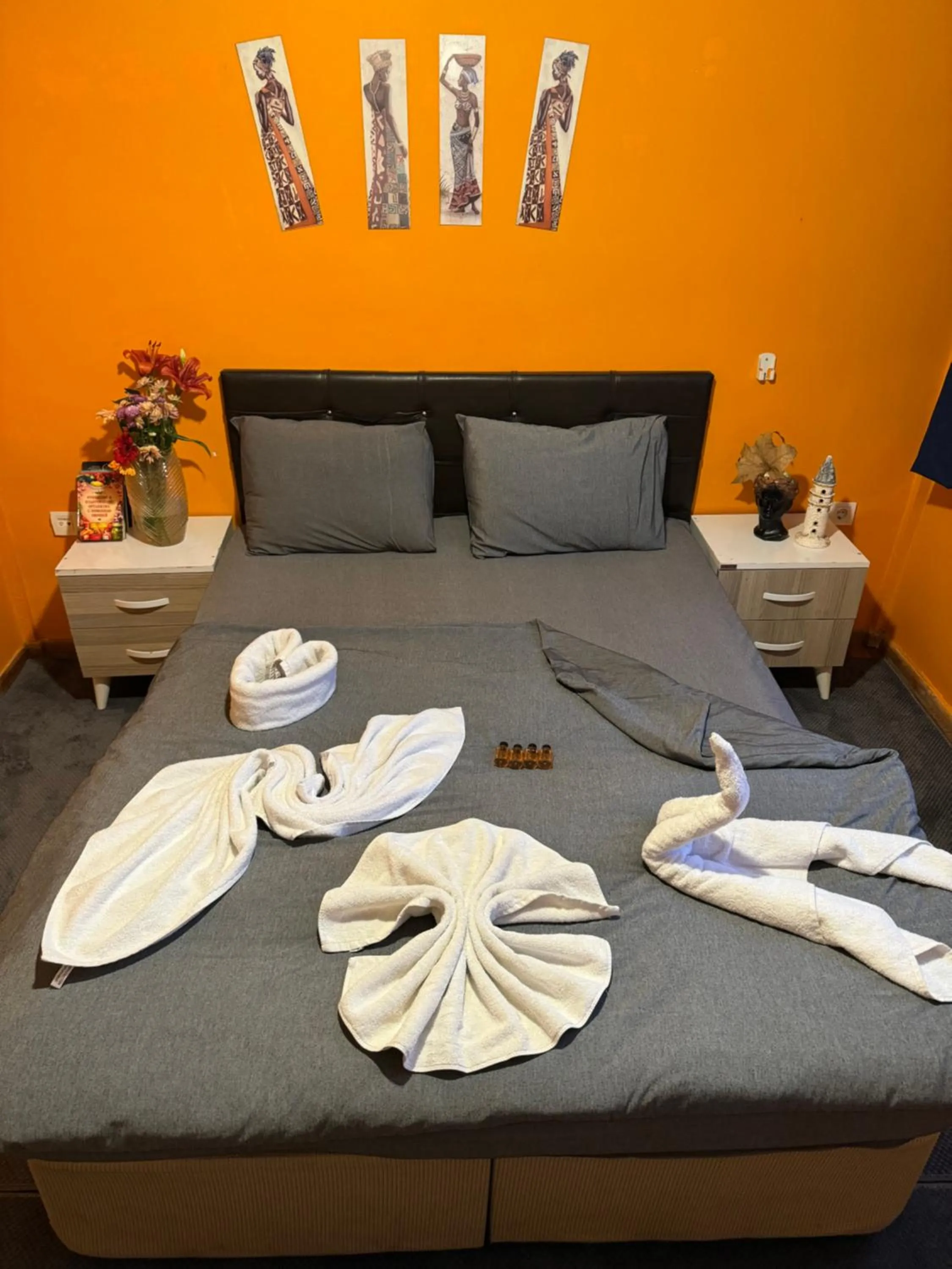 Photo of the whole room, Bed in Taksim Pandora hotel