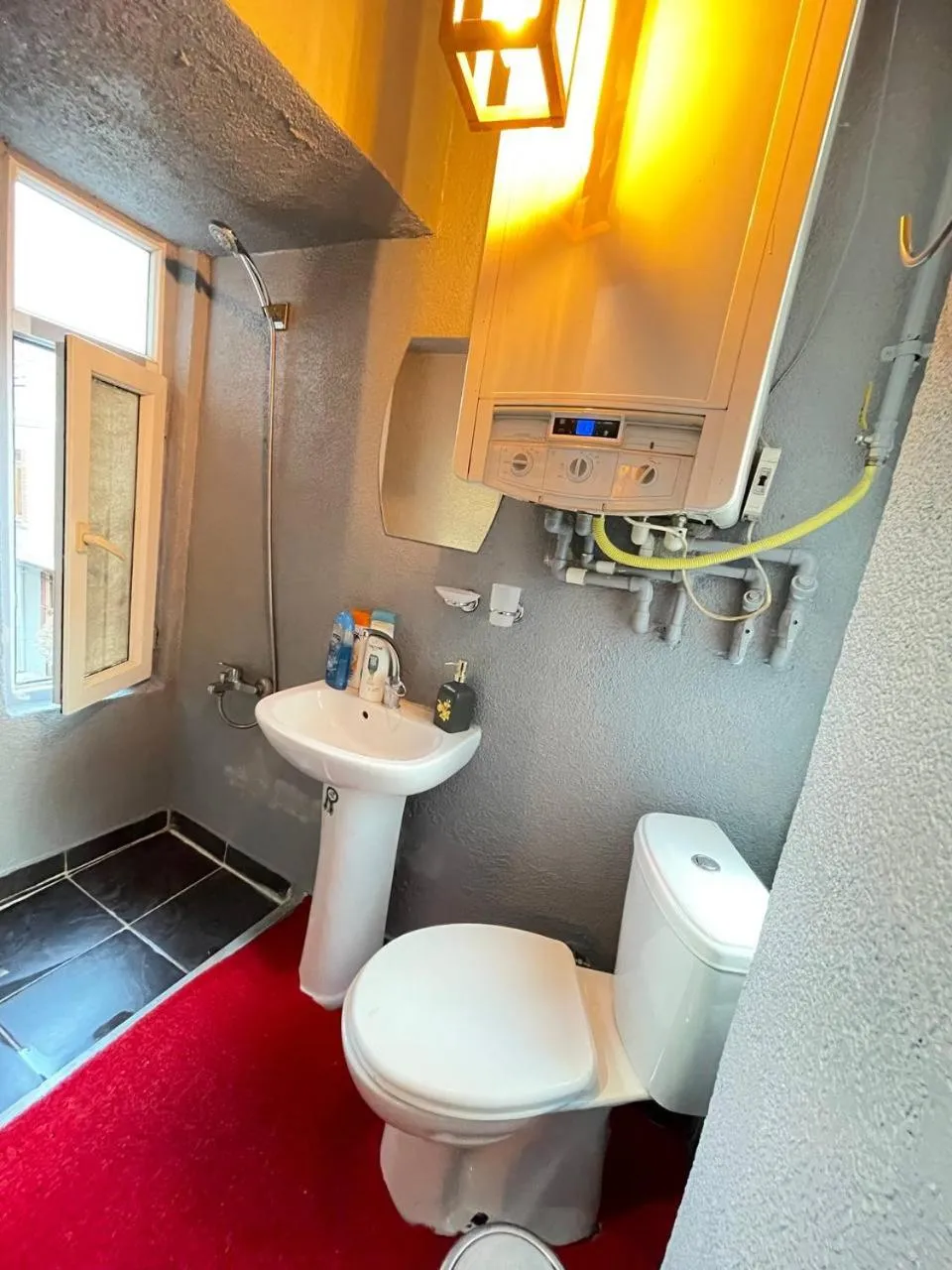 Shower in Taksim Pandora hotel