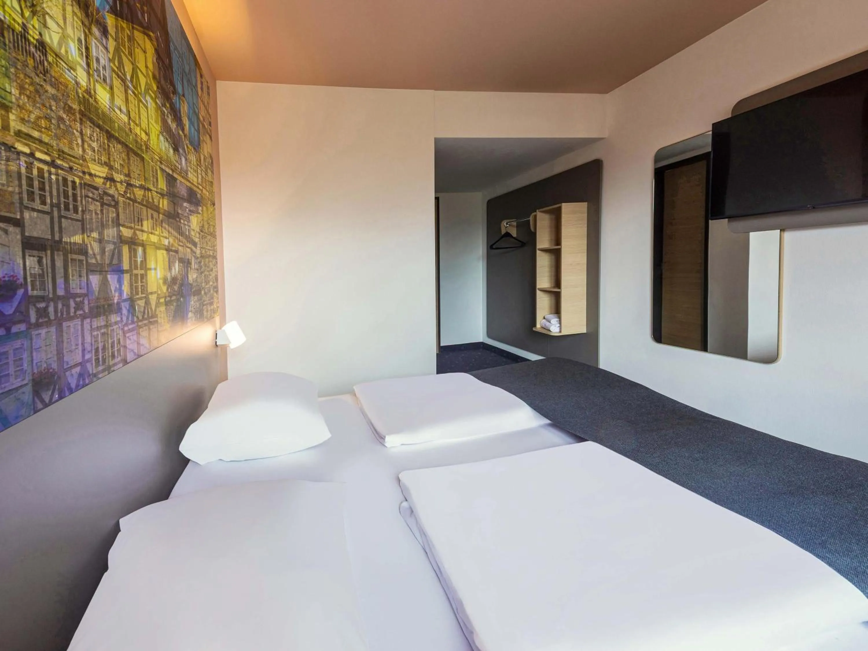 Photo of the whole room, Bed in B&B Hotel Erfurt City-West