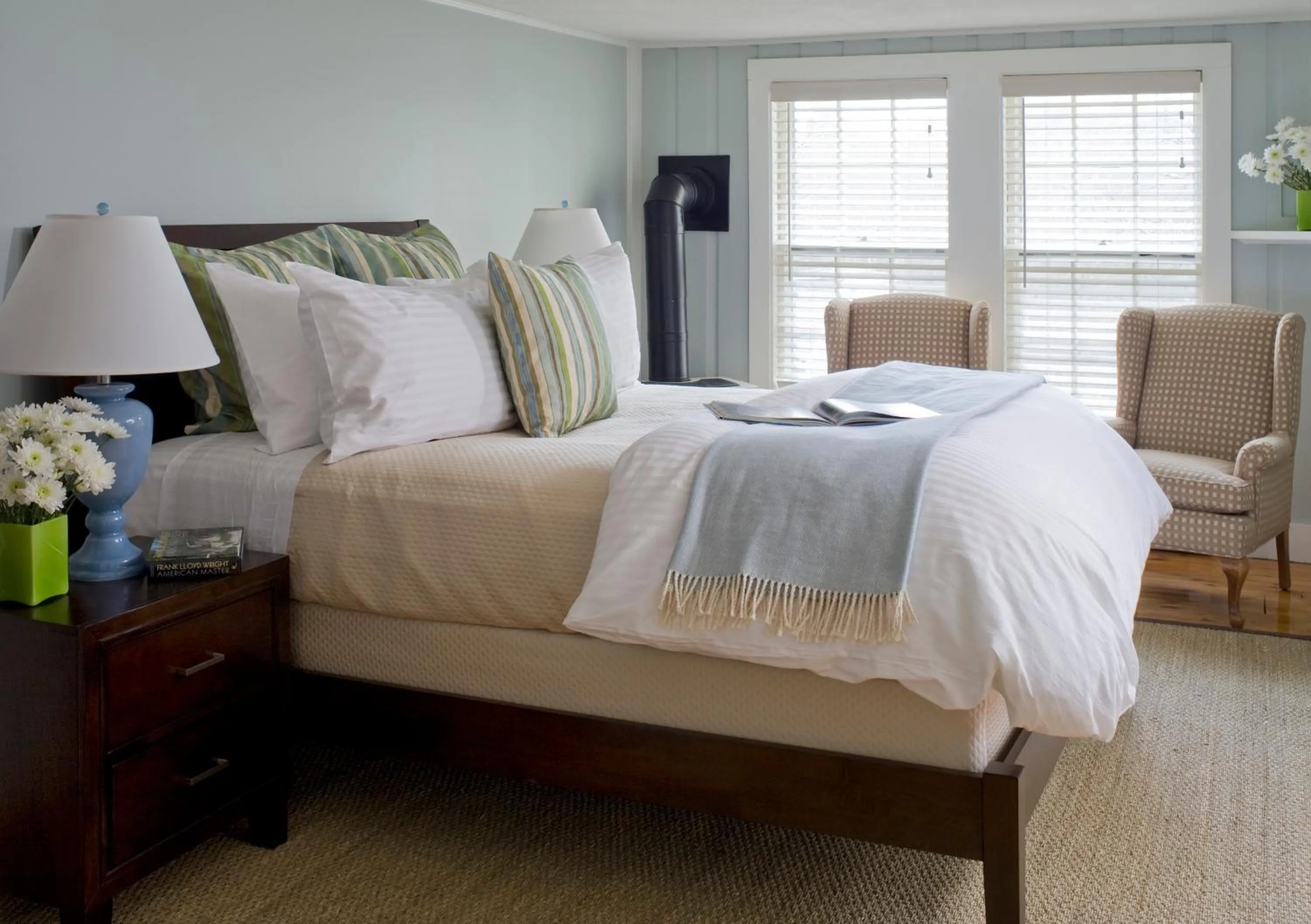 Bed in The Inn At English Meadows