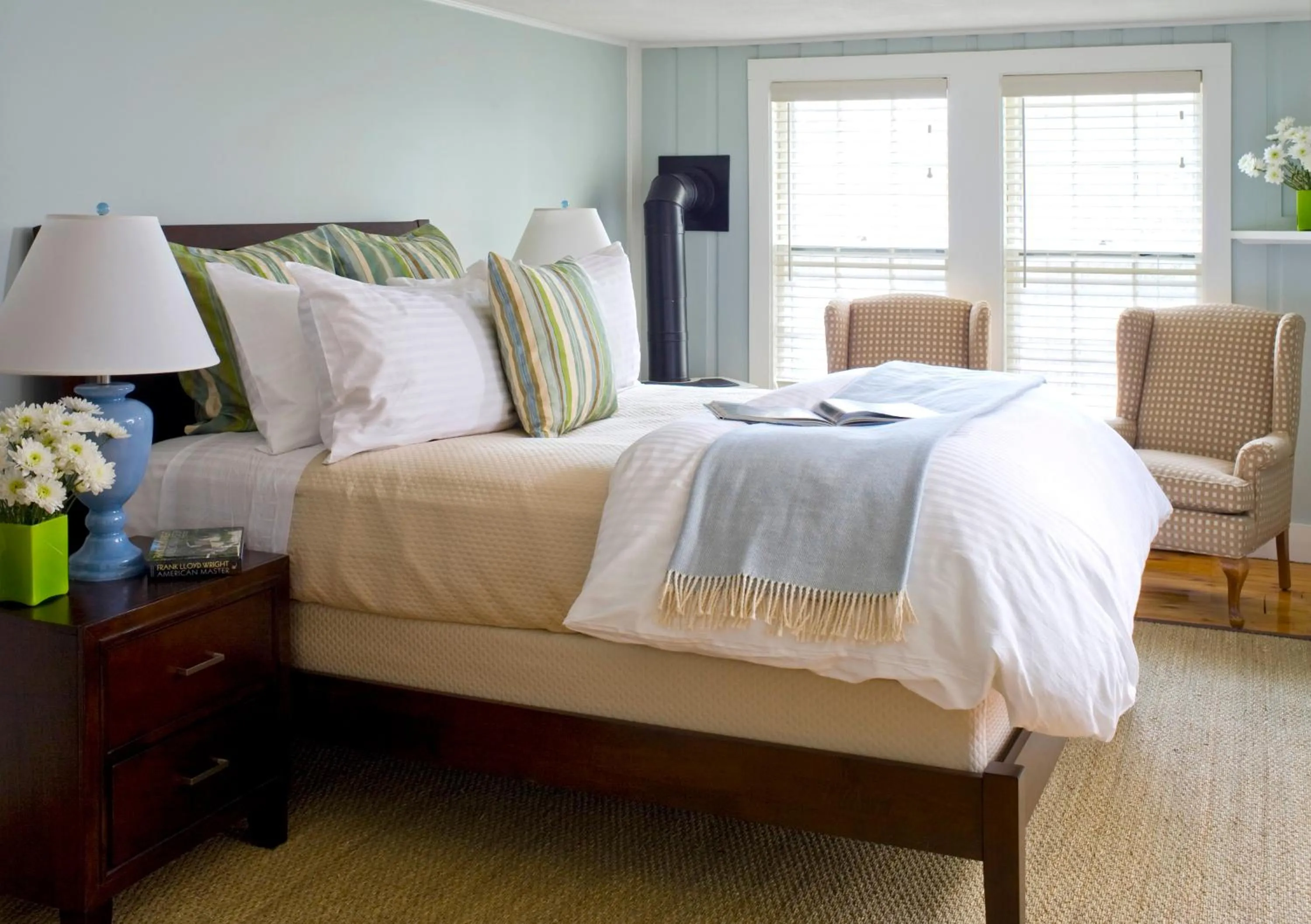 Bed in The Inn At English Meadows