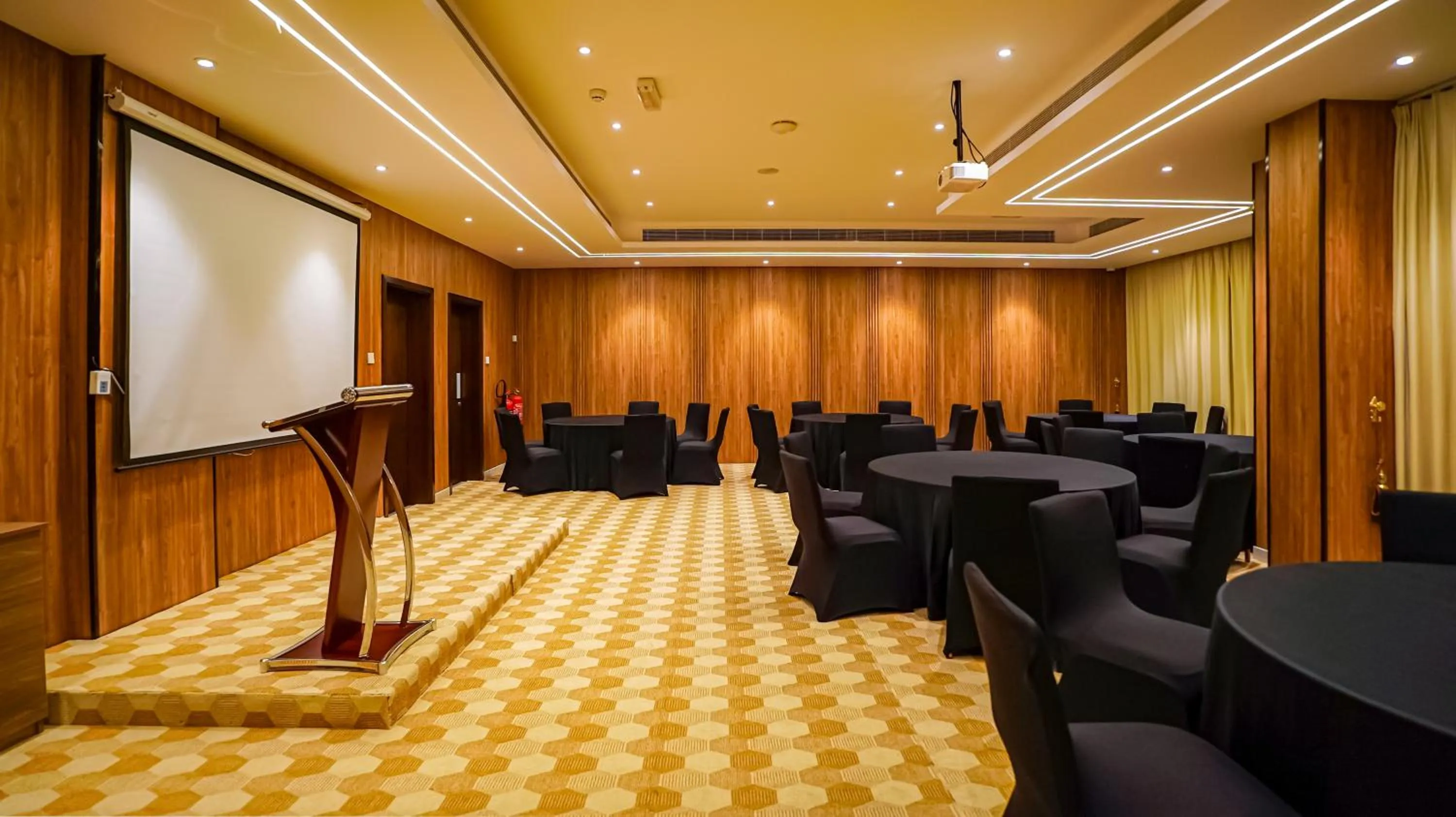 Meeting/conference room in Duqm Express Hotel