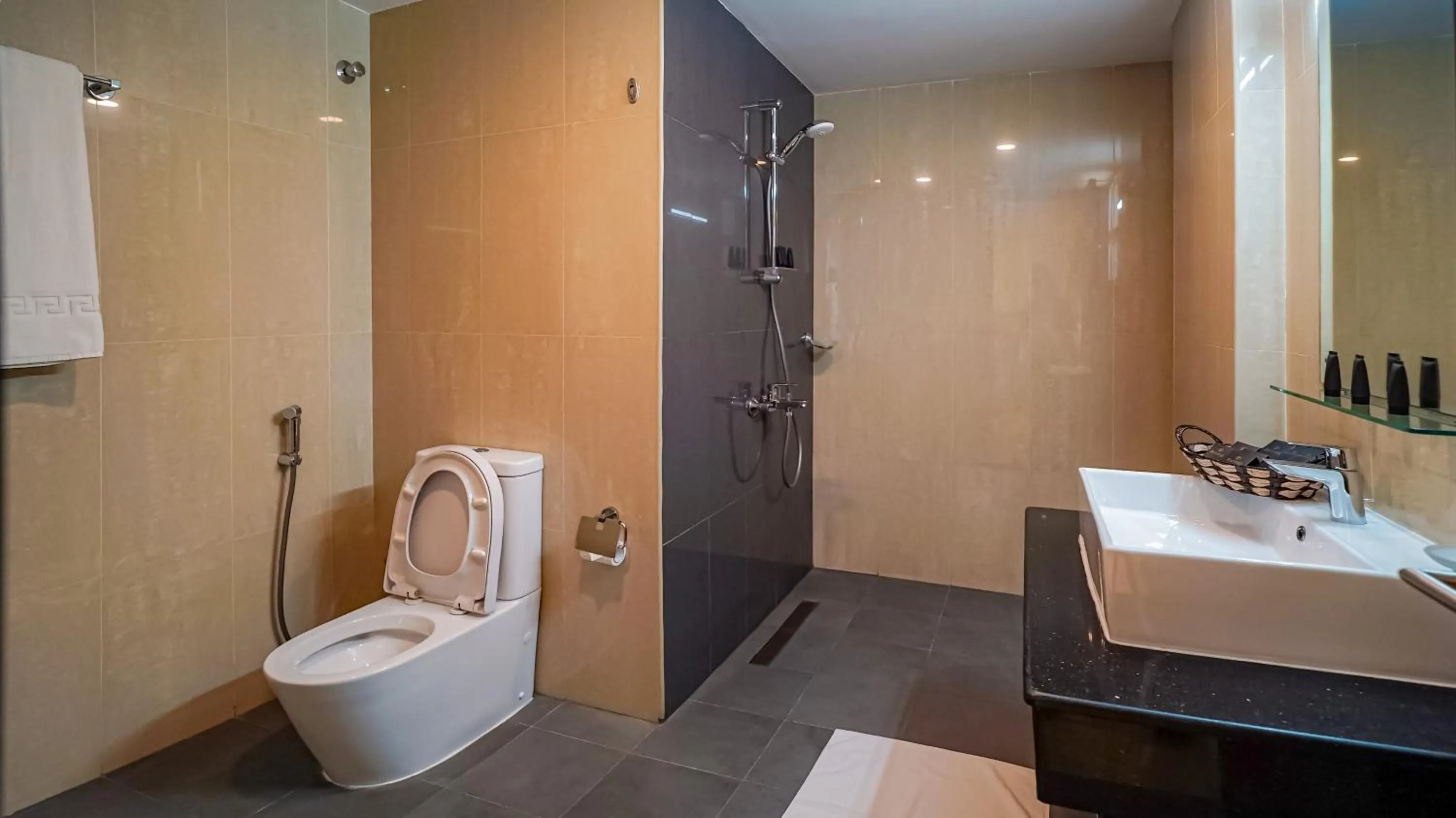 Bathroom in Duqm Express Hotel