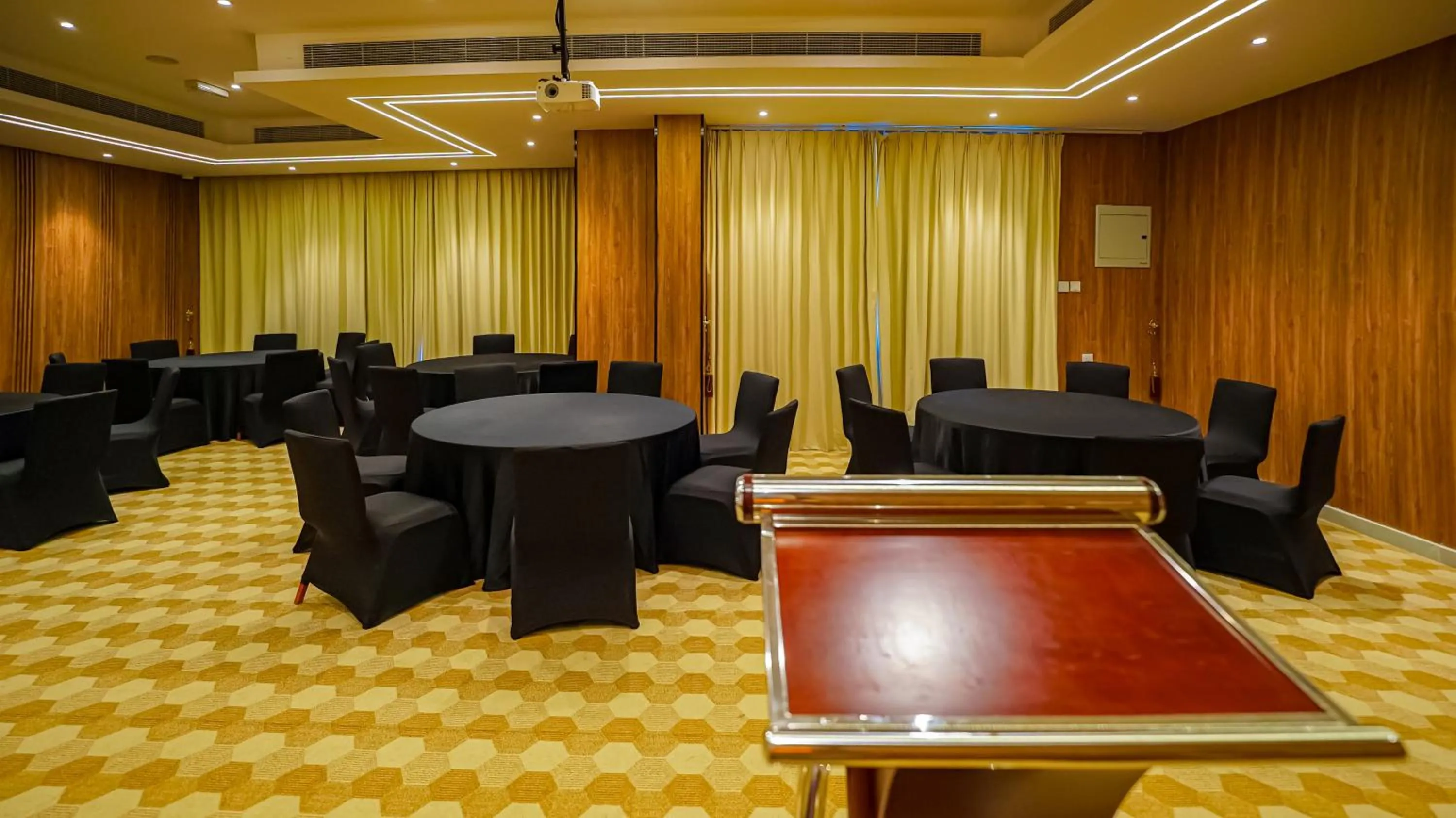 Meeting/conference room in Duqm Express Hotel