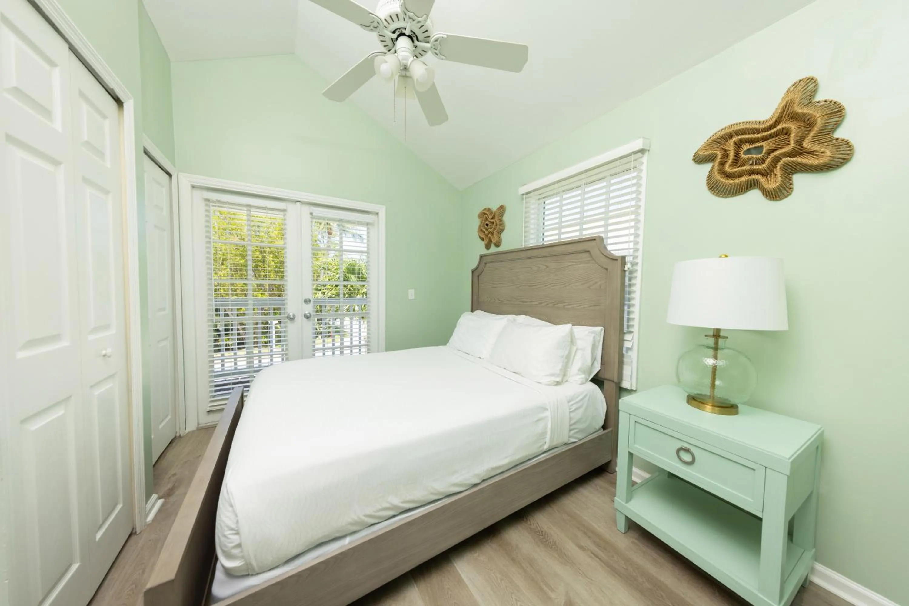 Bed in Villas at Hawks Cay Resort