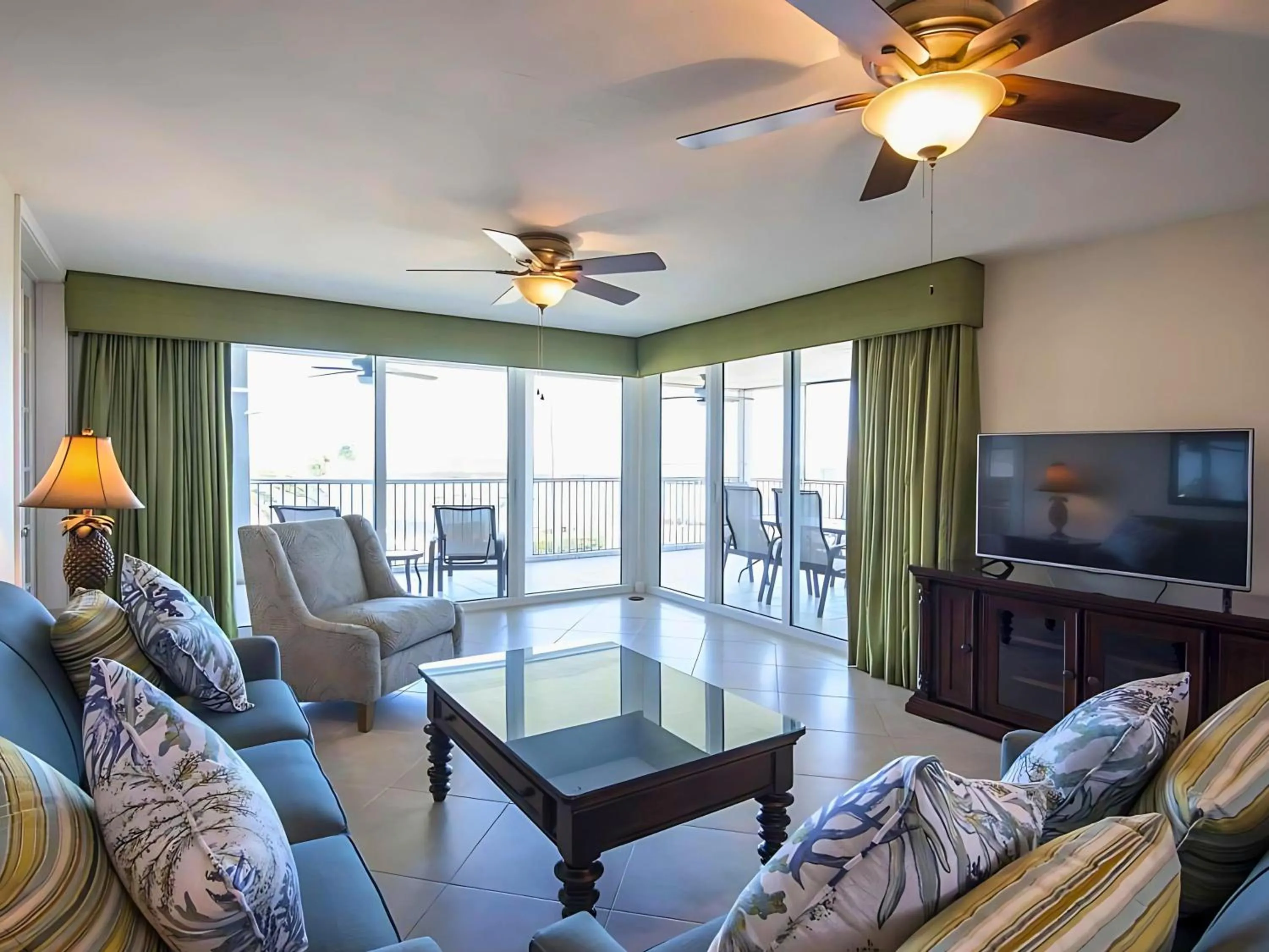 Communal lounge/ TV room in Villas at Hawks Cay Resort