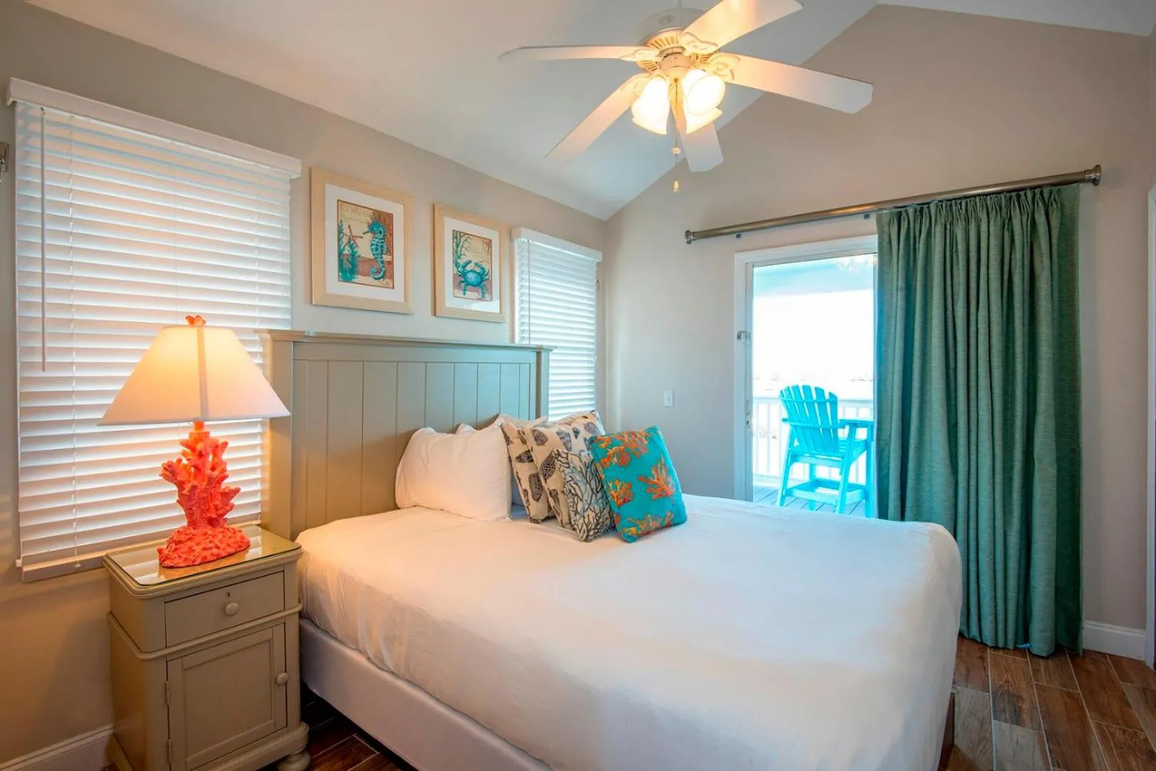 Bedroom, Bed in Villas at Hawks Cay Resort