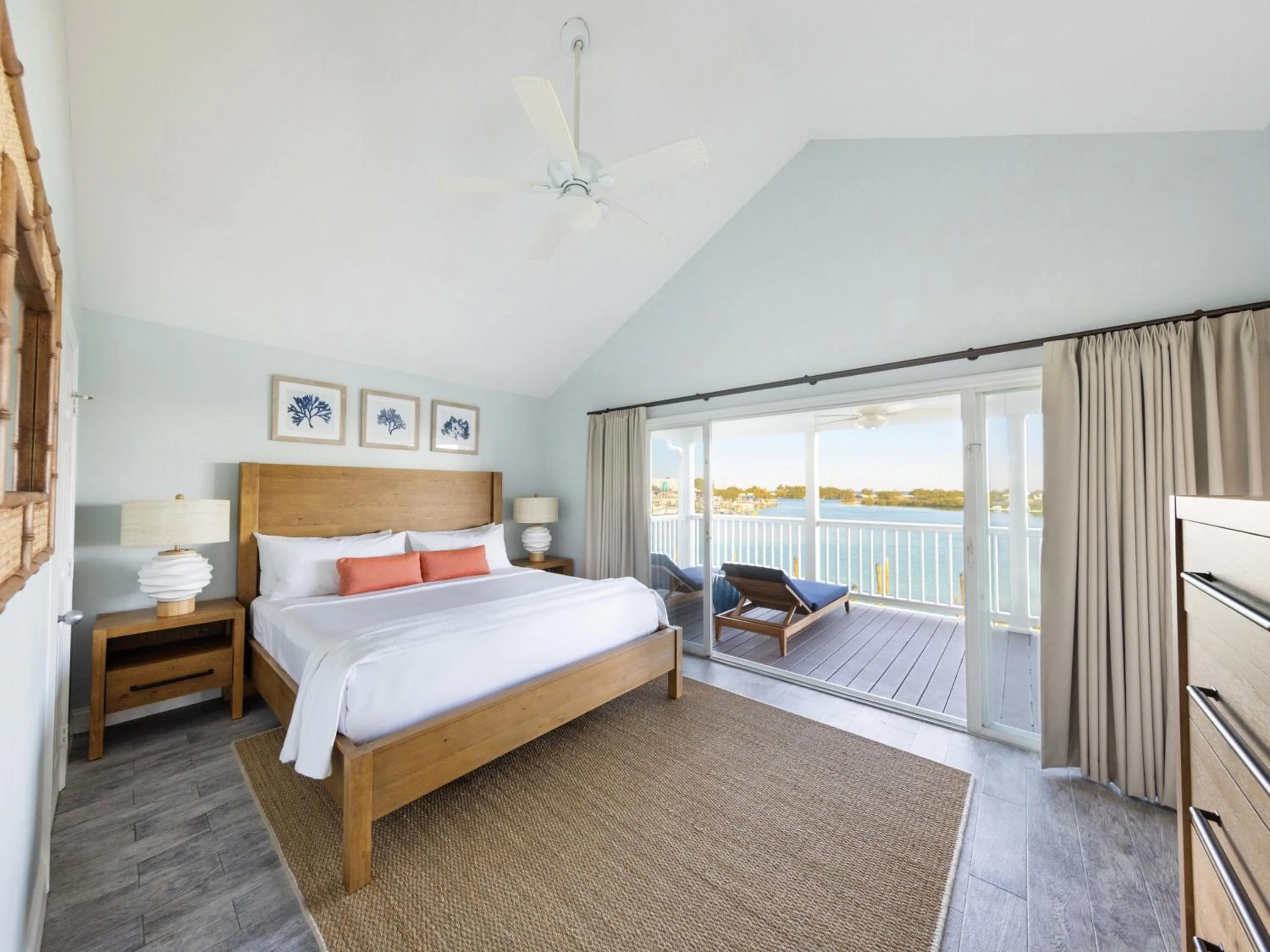 Bed in Villas at Hawks Cay Resort