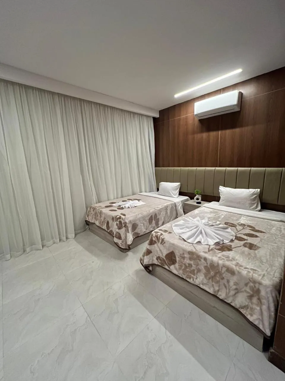 Bedroom, Bed in Royal Home Hotel