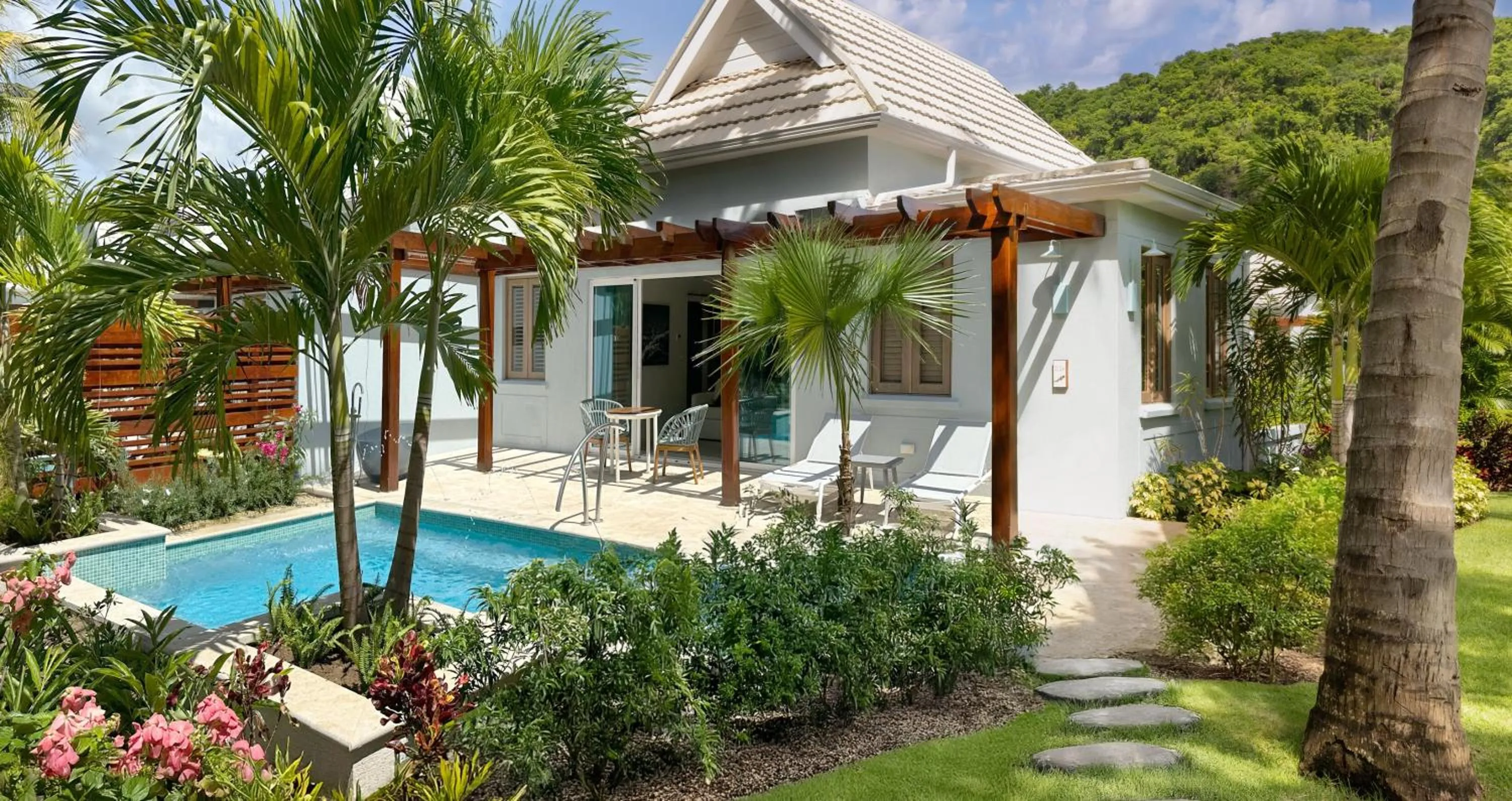 Swimming pool in Sandals St. Vincent All Inclusive Couples Only