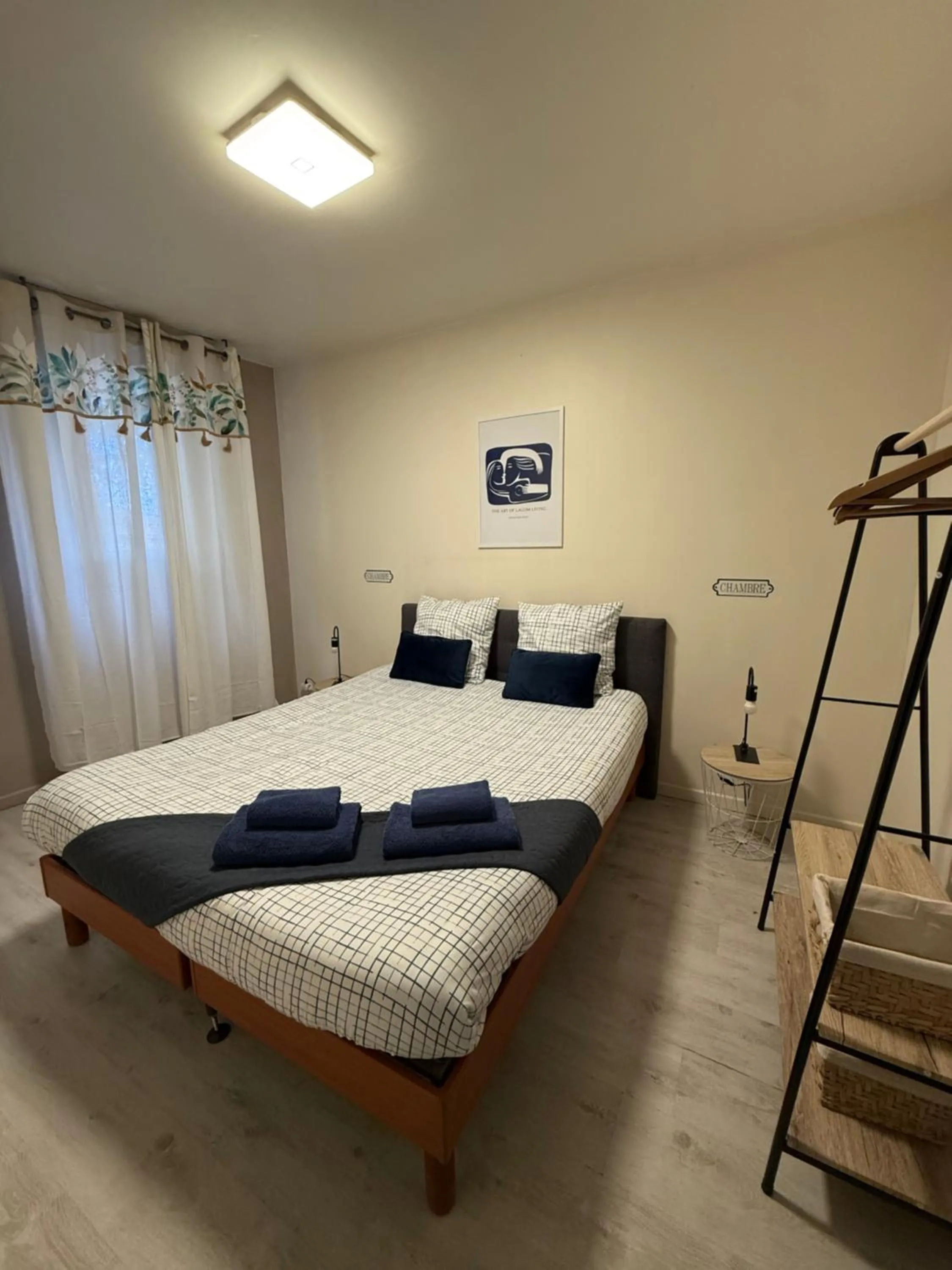 Bed in Le carré Gambetta
