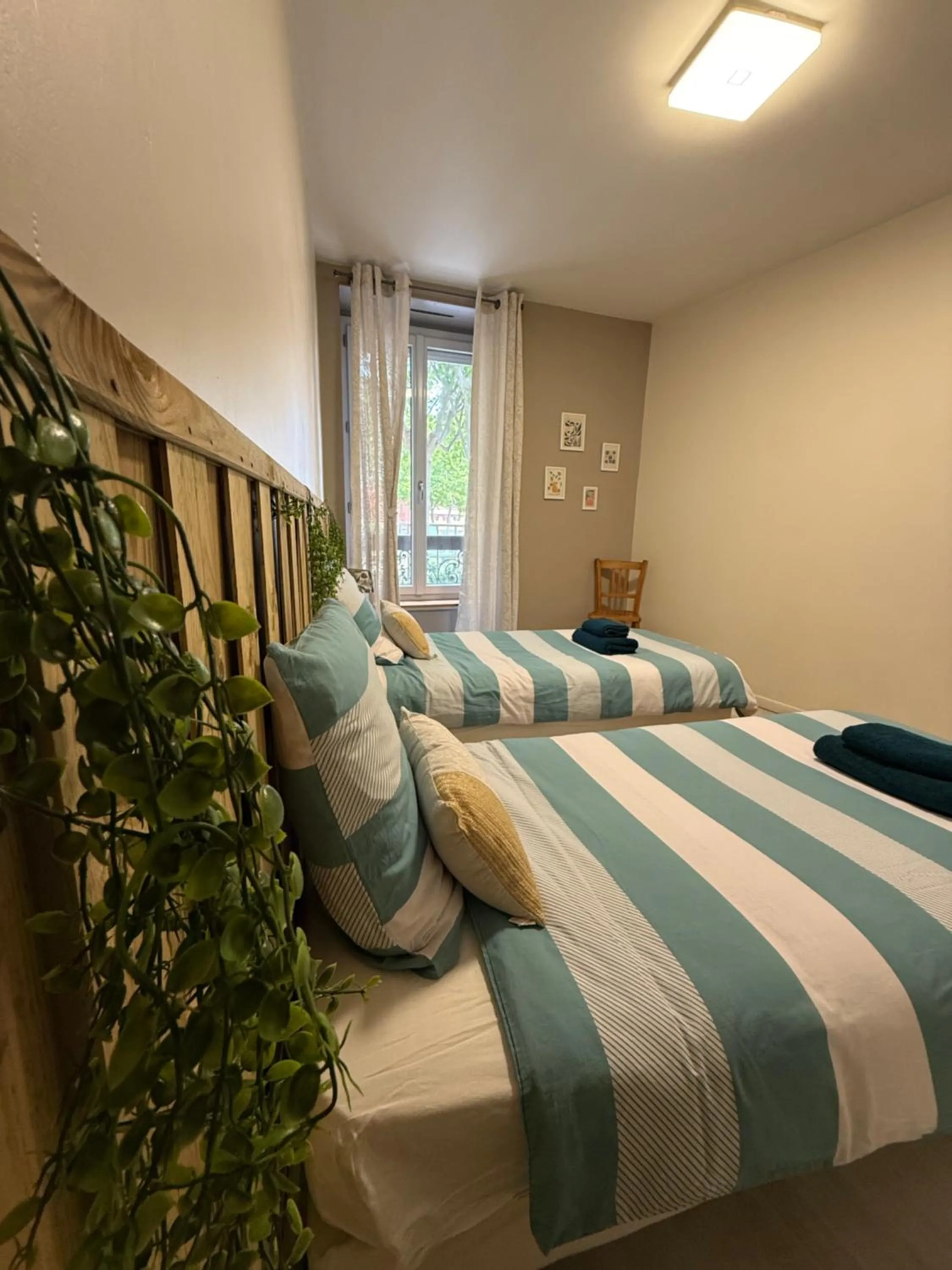 Bed in Le carré Gambetta
