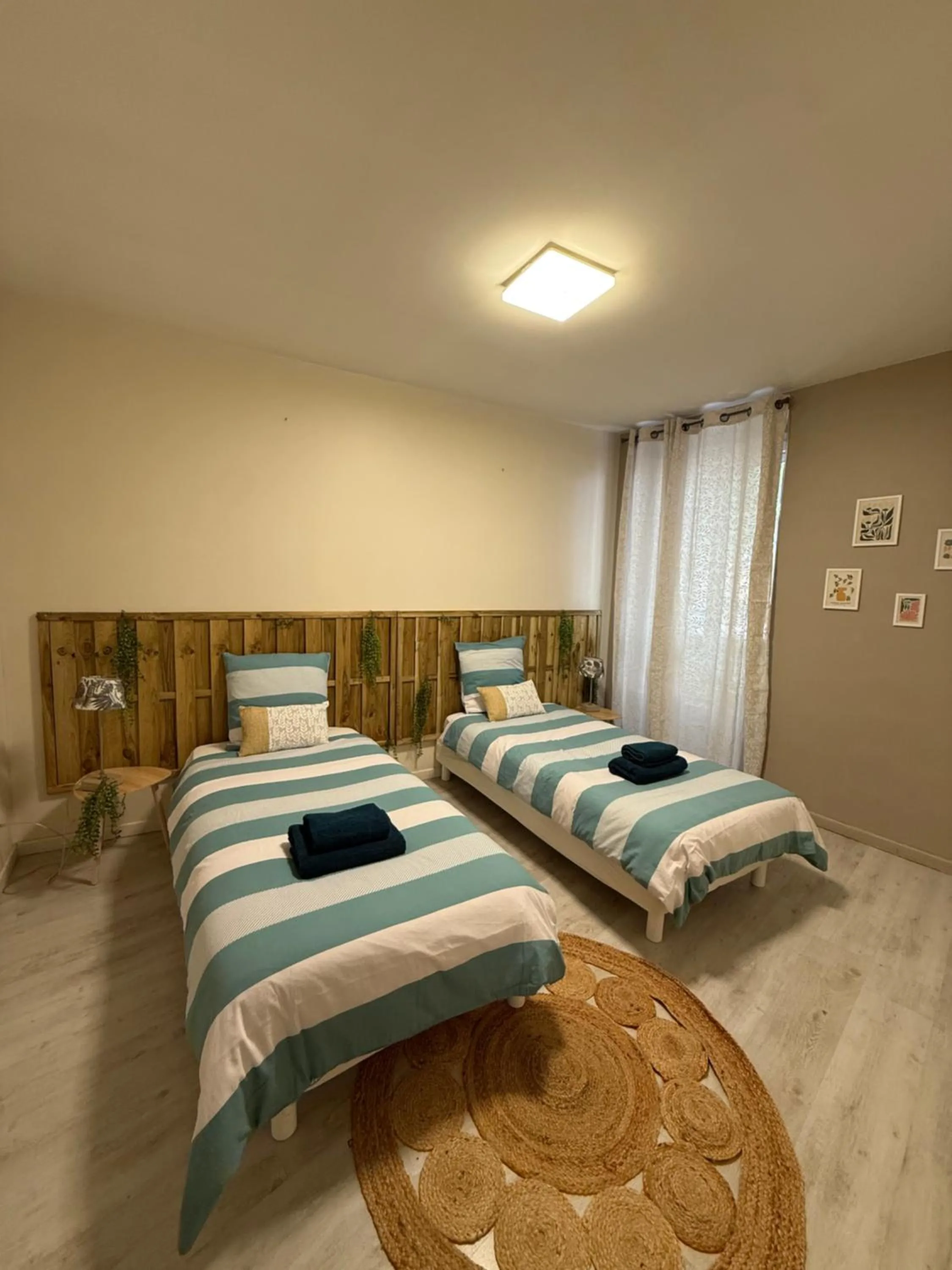 Bed in Le carré Gambetta