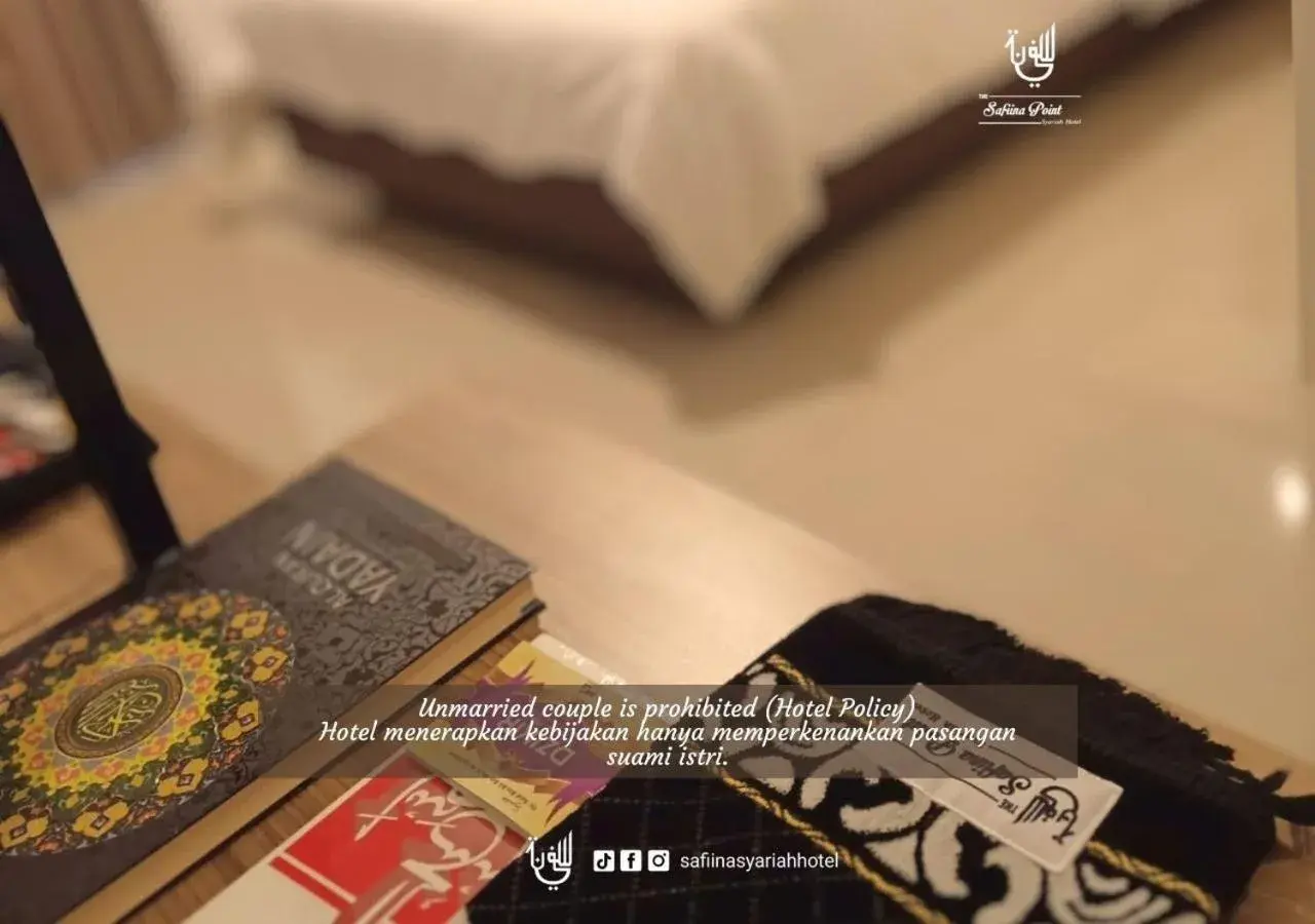 Bed in The Safiina Point Syariah Hotel Bed in The Safiina Point Syariah Hotel